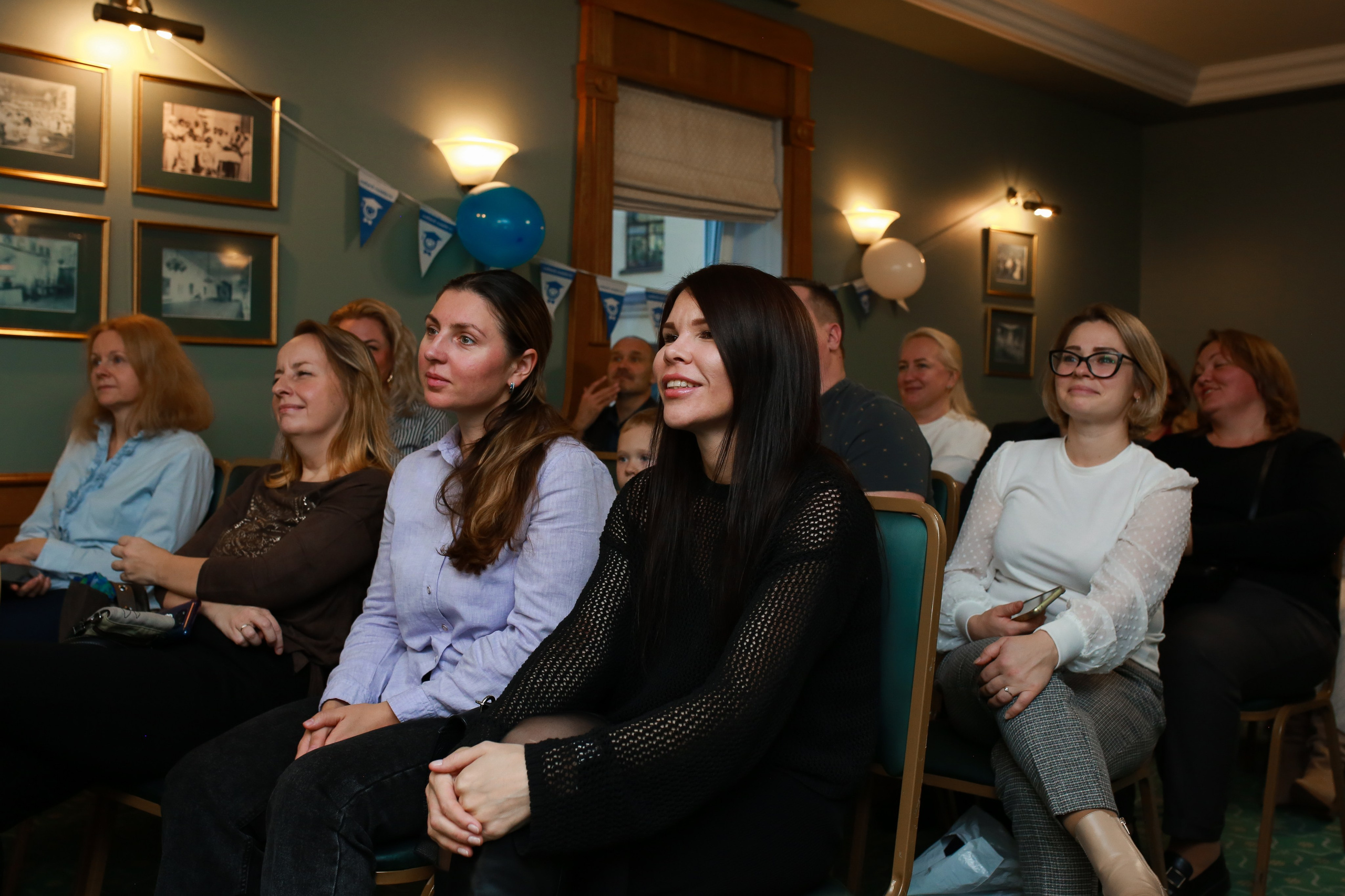 Церемония вручения сертификатов Cambridge. Репортажный и портретный фотограф Полина Ершова