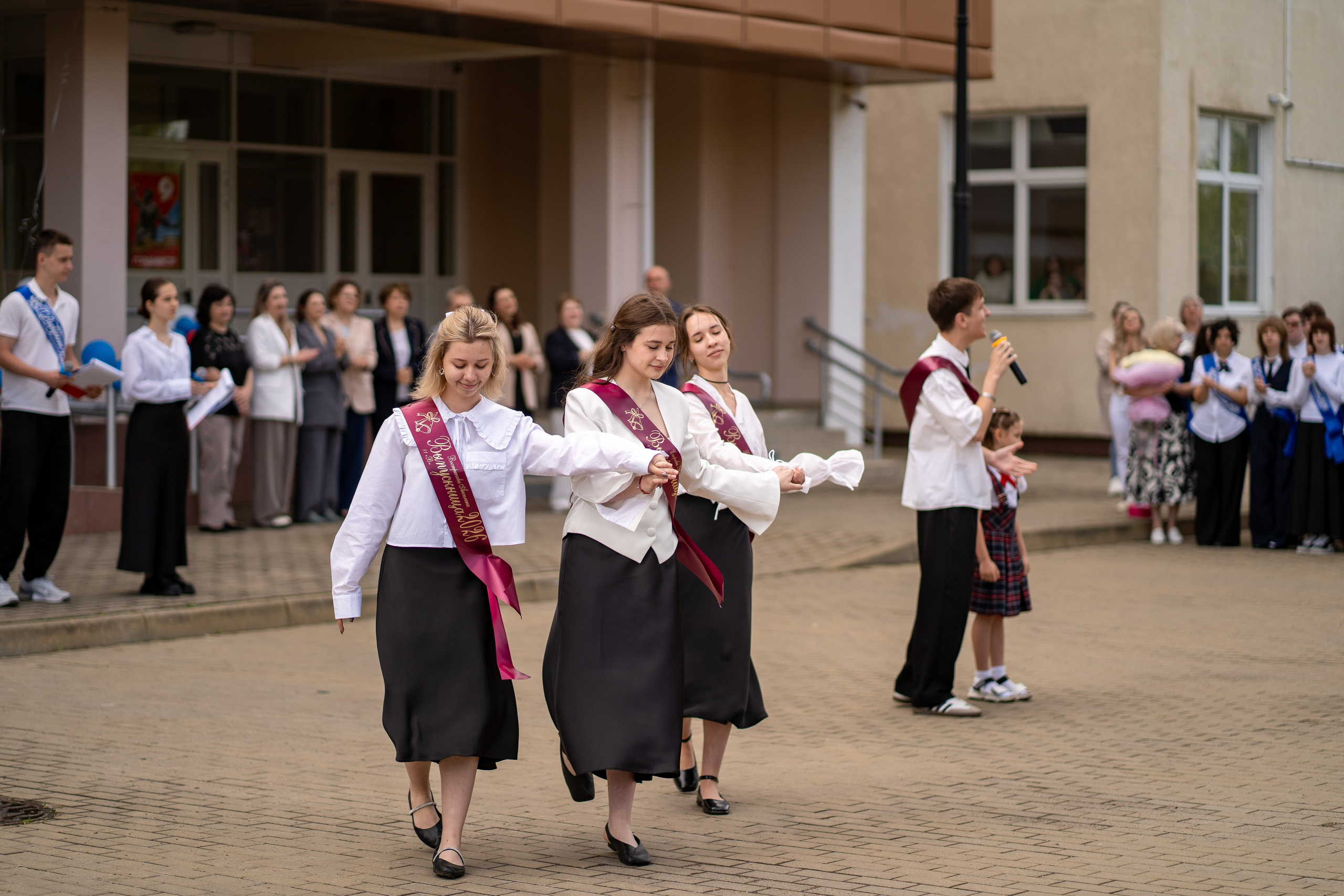 Последний звонок. Детский и семейный фотограф в городе Краснодар Надежда Ермак