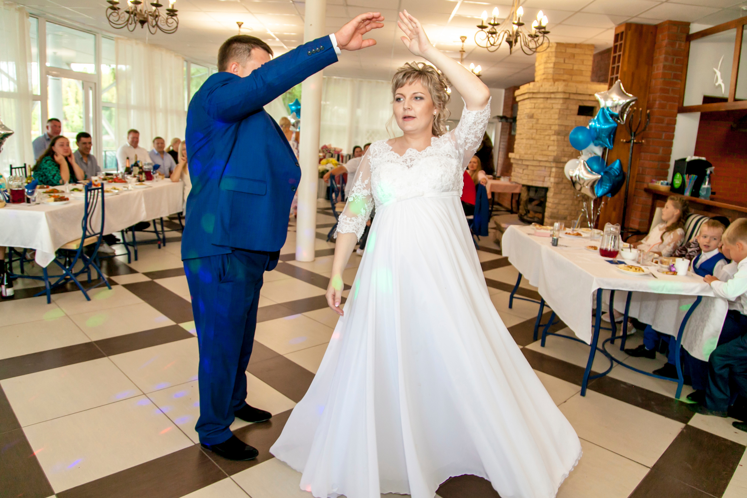 Михаил и Анна. Ведущий, Тамада, DJ, фото в Перми. Хорошее настроение