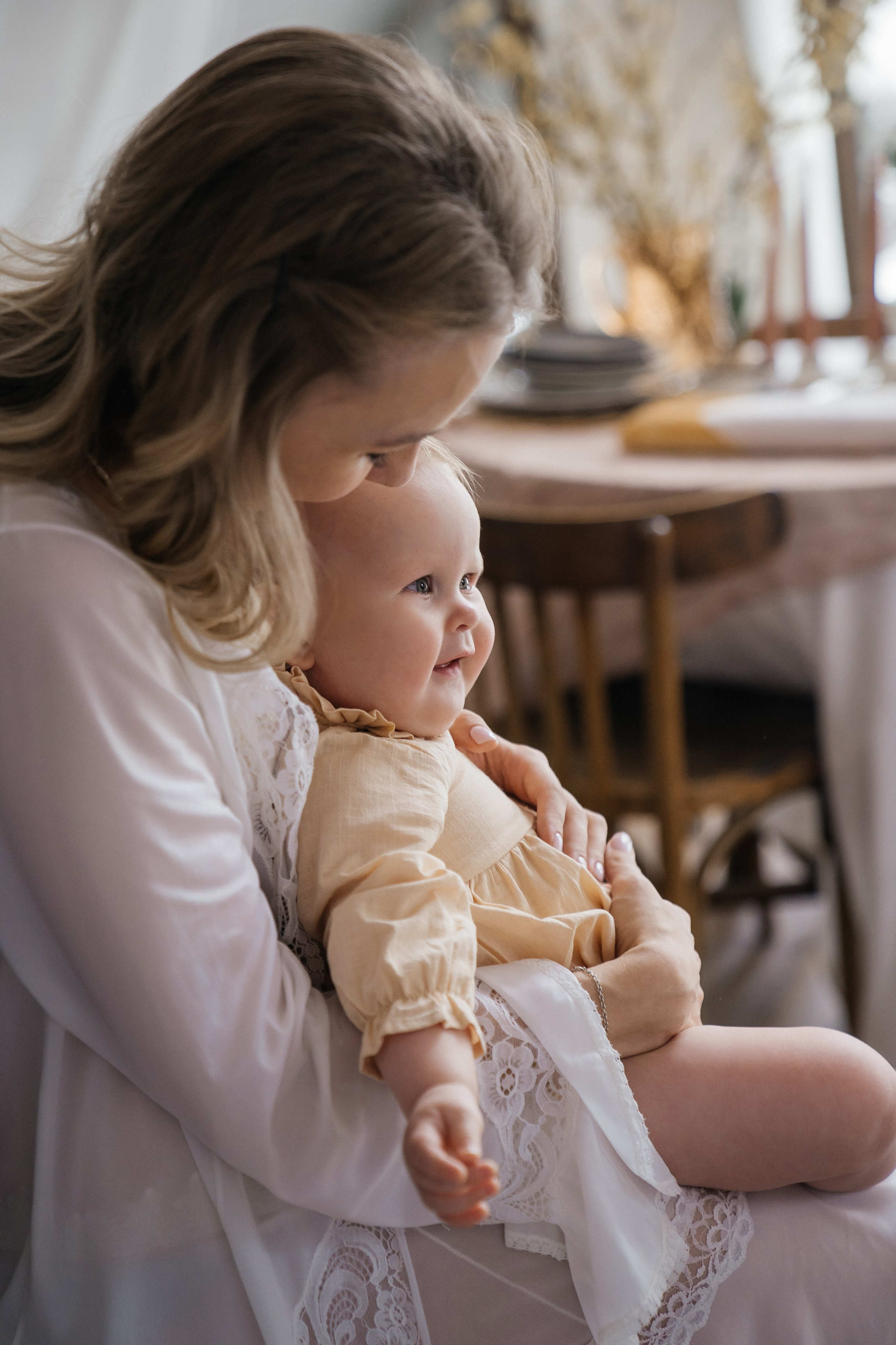Алиса с мамой Кристиной в нежной семейной фотосессии в Домике Элли г. Пушкино. Семейный и детский фотограф в Сергиев Посаде, Хотьково Якимчук Любовь