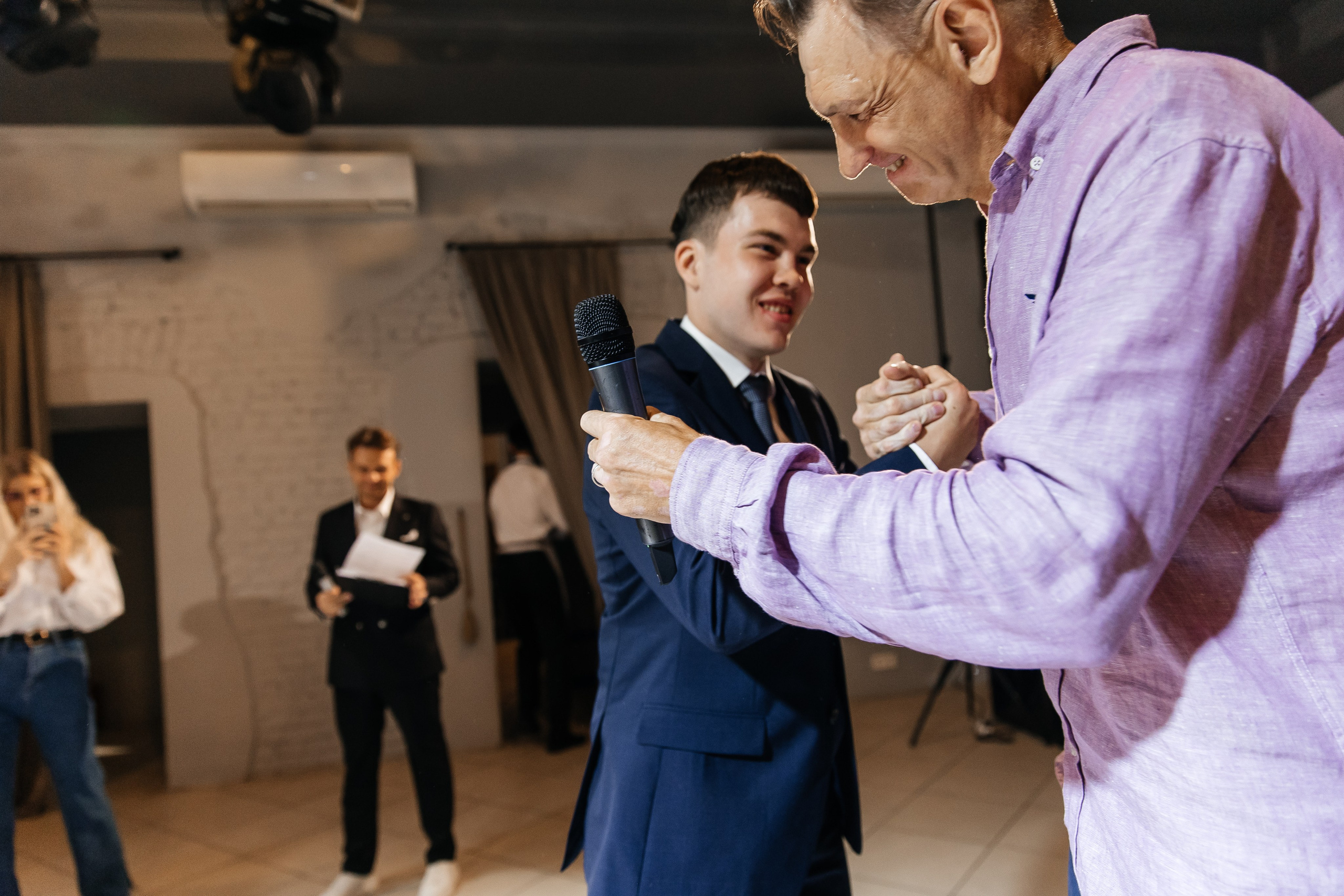 2023-06-23 Выпускной МБОУ СОШ № 10. Фотограф в Красноярске