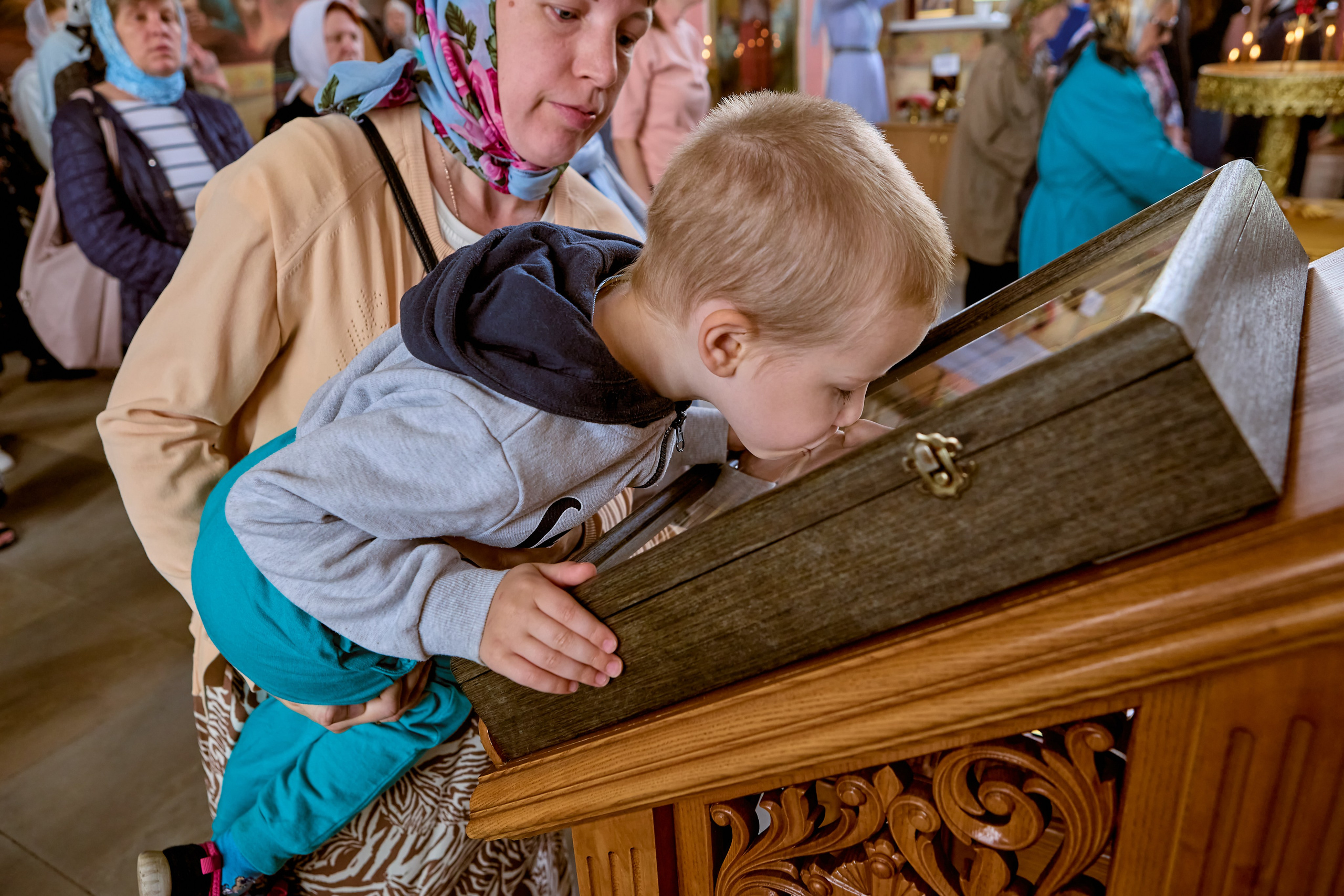 г. Дзержинск Православный фотограф Дзержинск Николай Голованов передал светлую атмосферу Недели Всех Святых в своих снимках. 