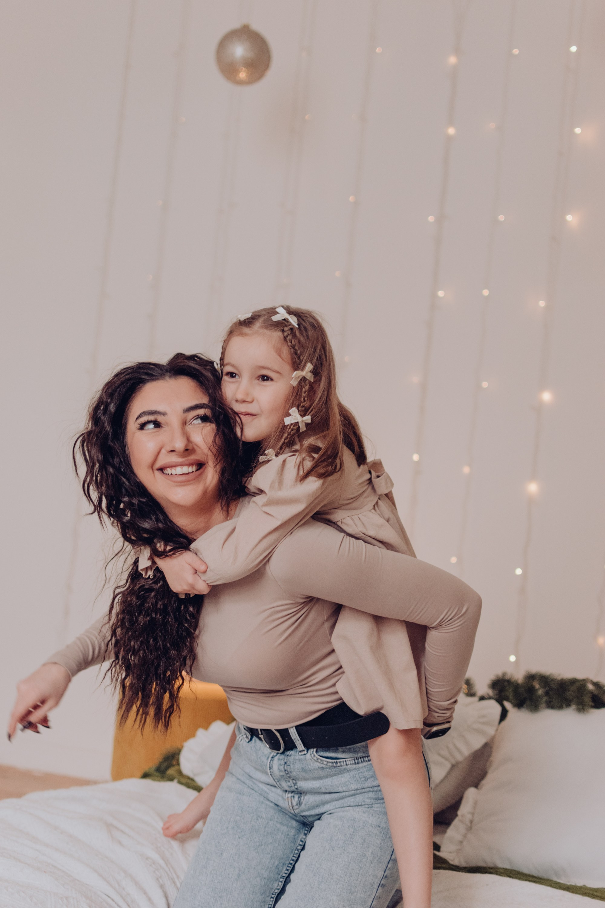 Марина и Юля, Новый год. Семейный фотограф в Тюмени Ксения Мязитова