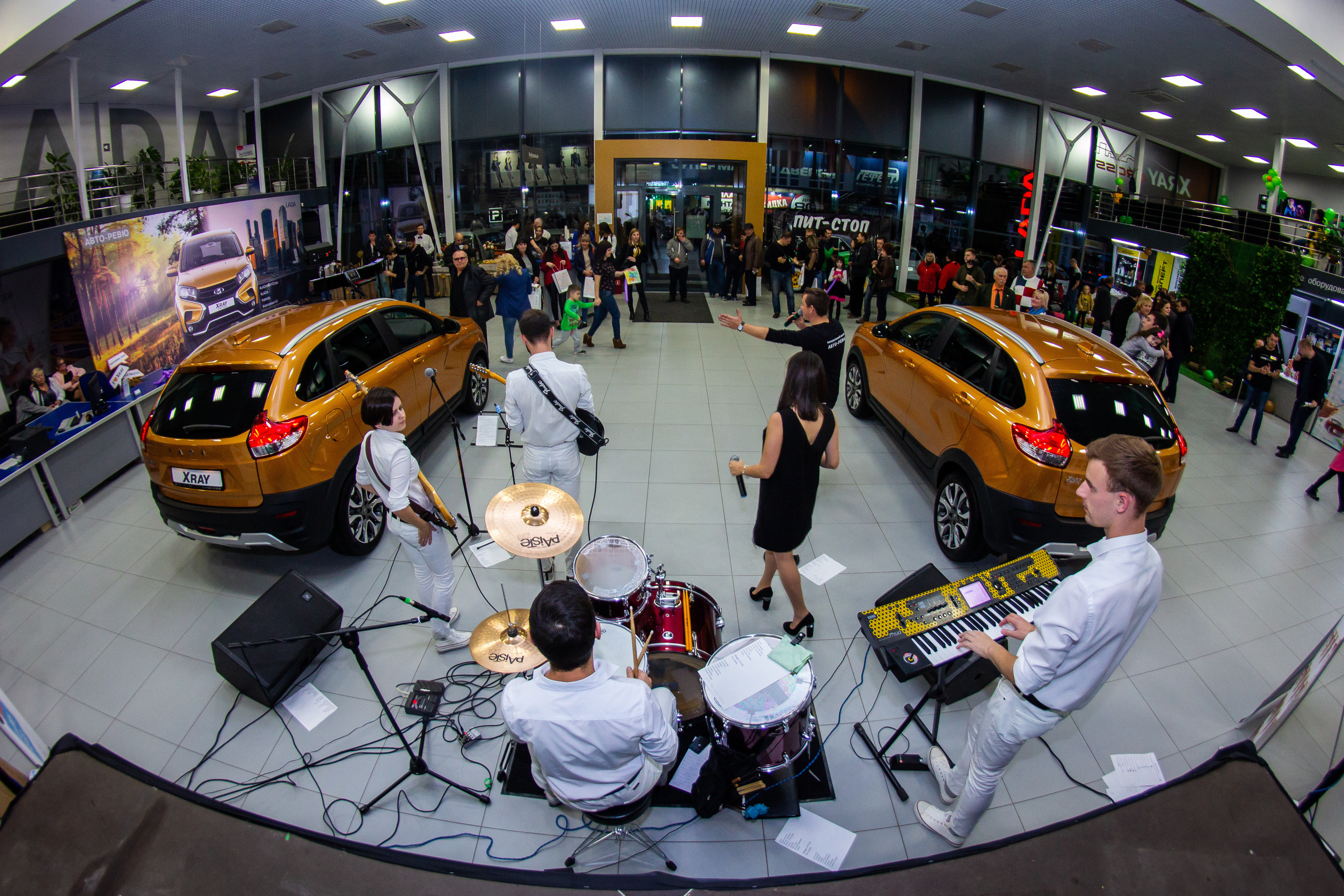 Репортажный фотограф в Ростове на Дону. Свадебная, репортажная и бизнес съёмка в Ростове-на-Дону