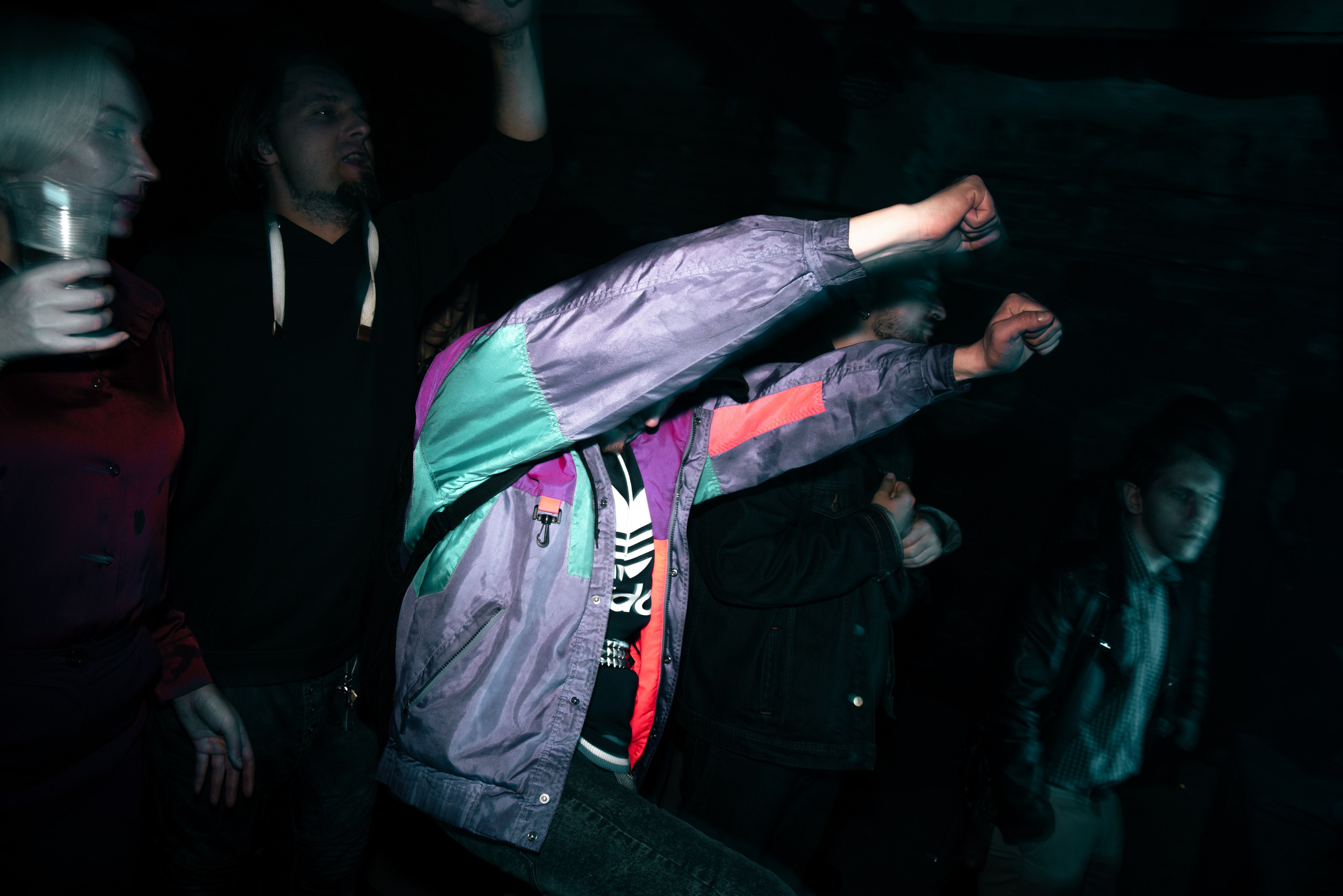 Laugar & Шумы Штормовых Широт & Пожары На Дальнем Севере 11.10.2025. Репортажный фотограф в Москве Legiodot