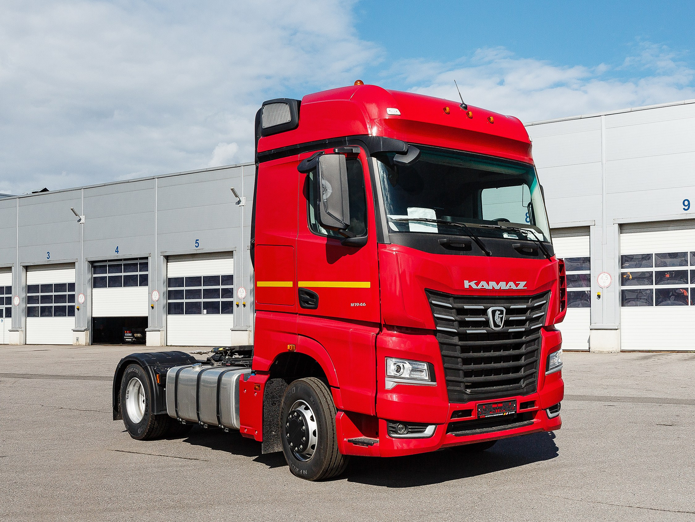 Автомобильный фотограф в СПб. Репортажная фотосъёмка в Санкт-Петербурге. Фотограф на мероприятие: выставки, презентации, автогонки. Фото для сайта, отчётов и публикации в сми. Профессиональный фотограф Сергей Пушкин. Промышленная фотосъёмка. Автопром. Фотосъёмка авто и спецтехники. Профессиональные фото большегрузов.