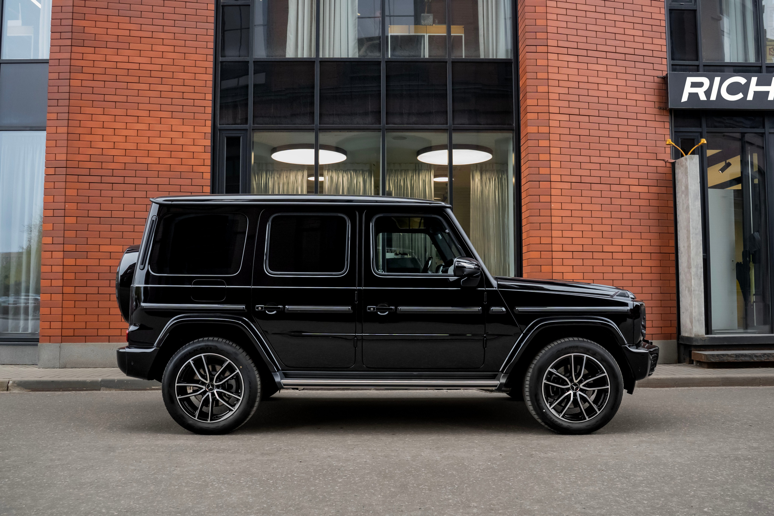 Mercedes-Benz G63