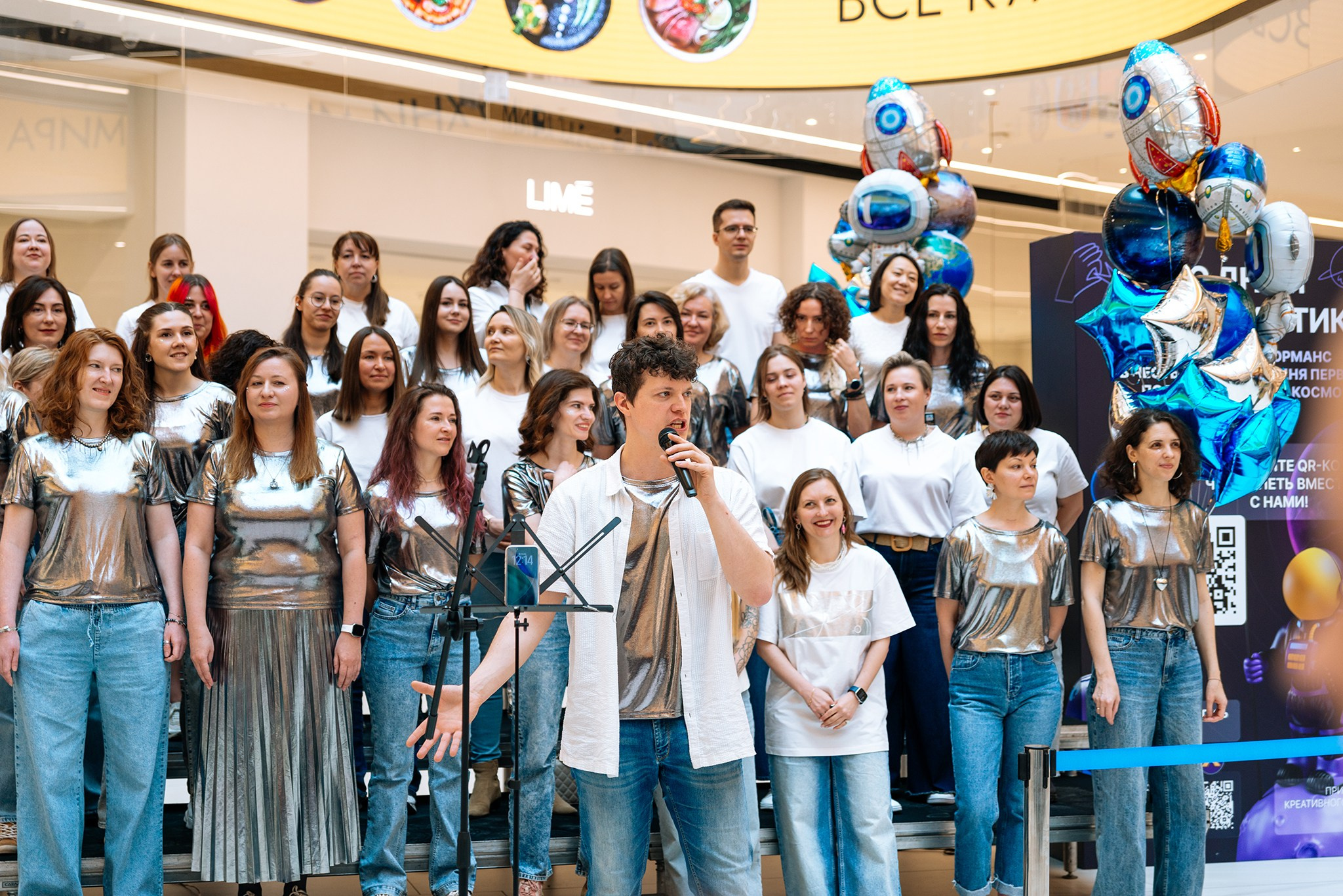 Нескучный хор ТРЦ «Голливуд». Апрель 26. Репортажный фотограф в Санкт-Петербурге Анастасия Клёпова