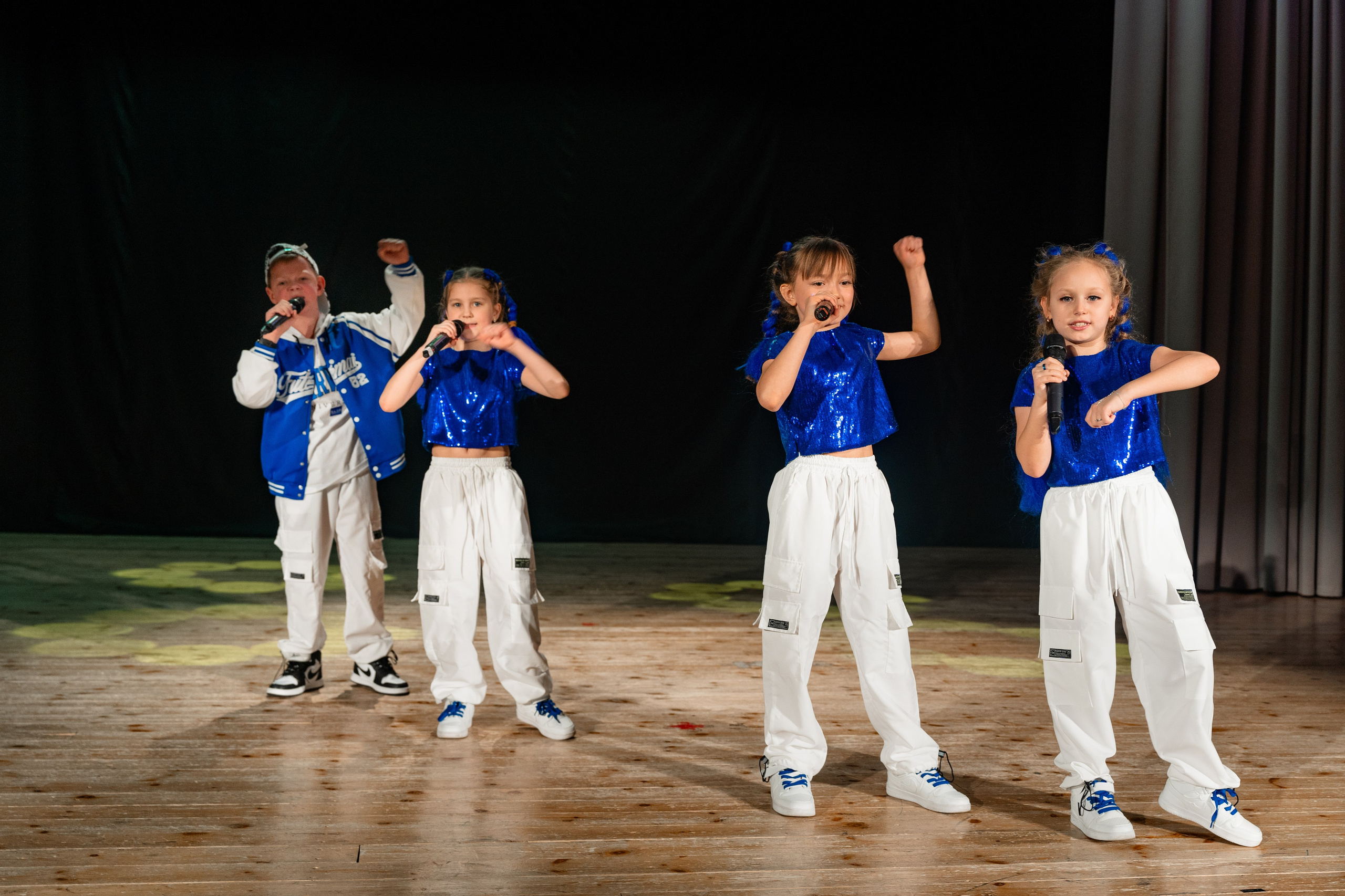 Концерт ДК Буривестник. Фотограф Никита Комаров