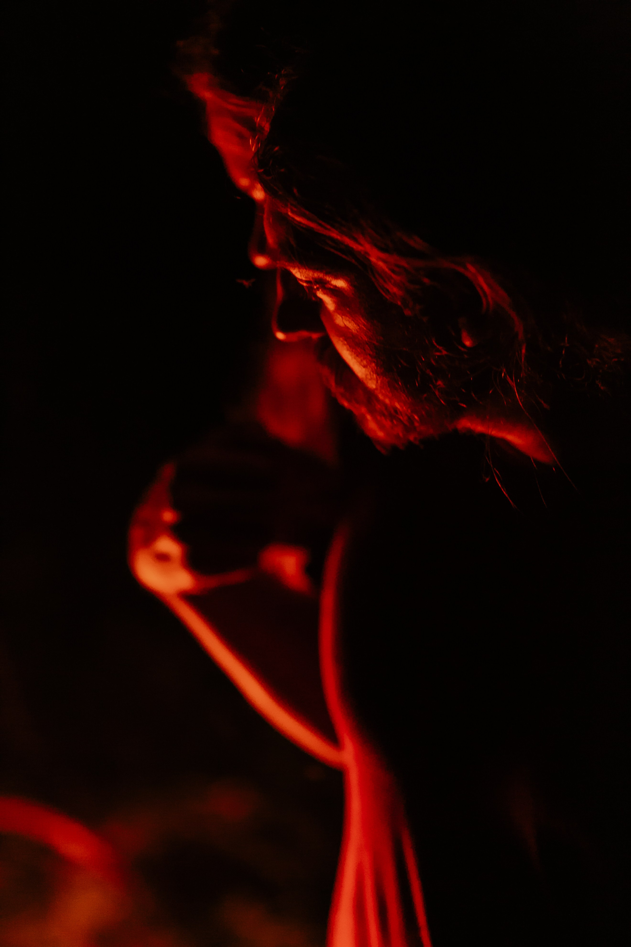 Атмосферная съемка Маши и Лёши в лесу наедине с природой. Свадебный и репортажный фотограф в Ярославле и Санкт-Петербурге Роман Микрюков