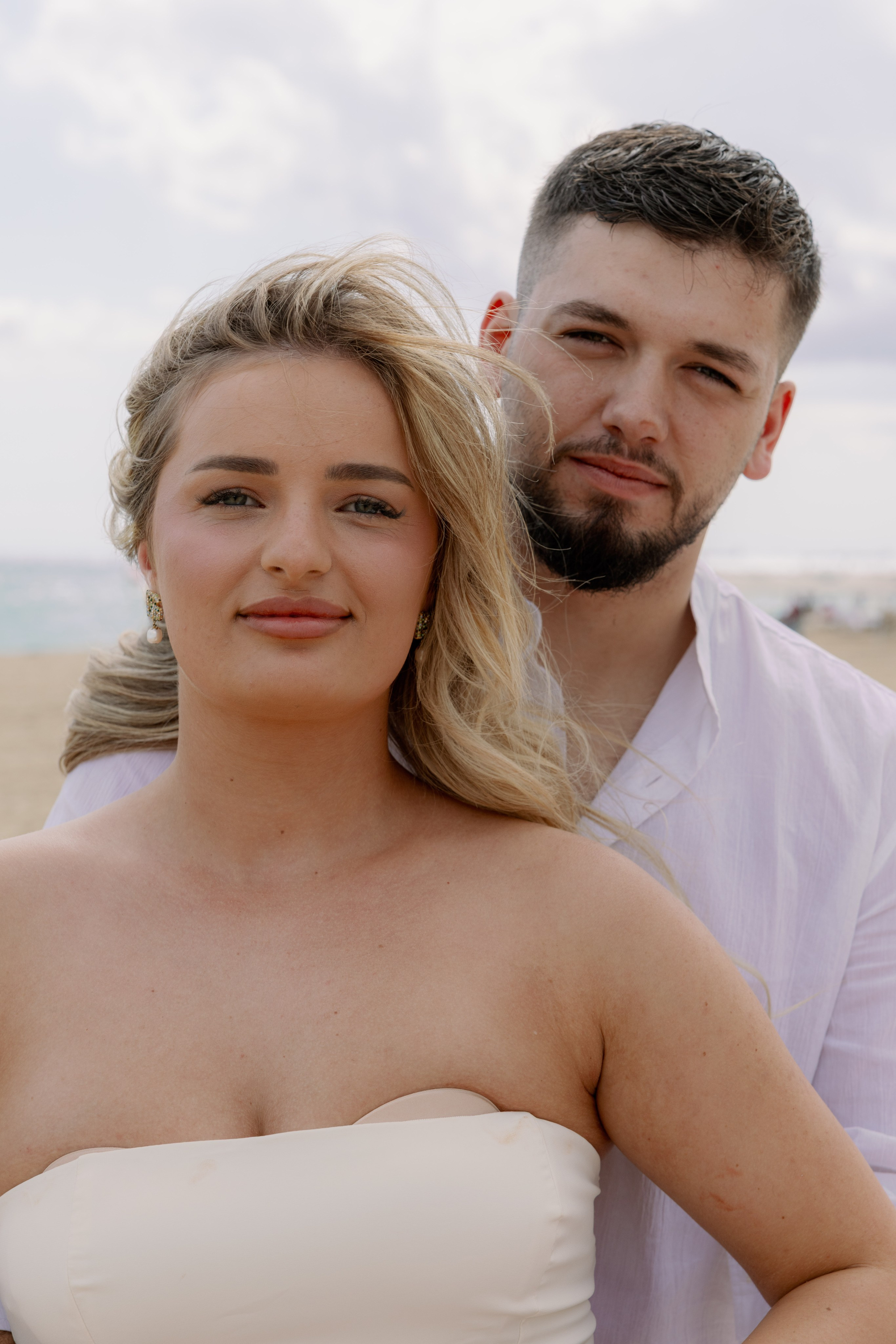 Beach engagement session at sunrise in Barcelona