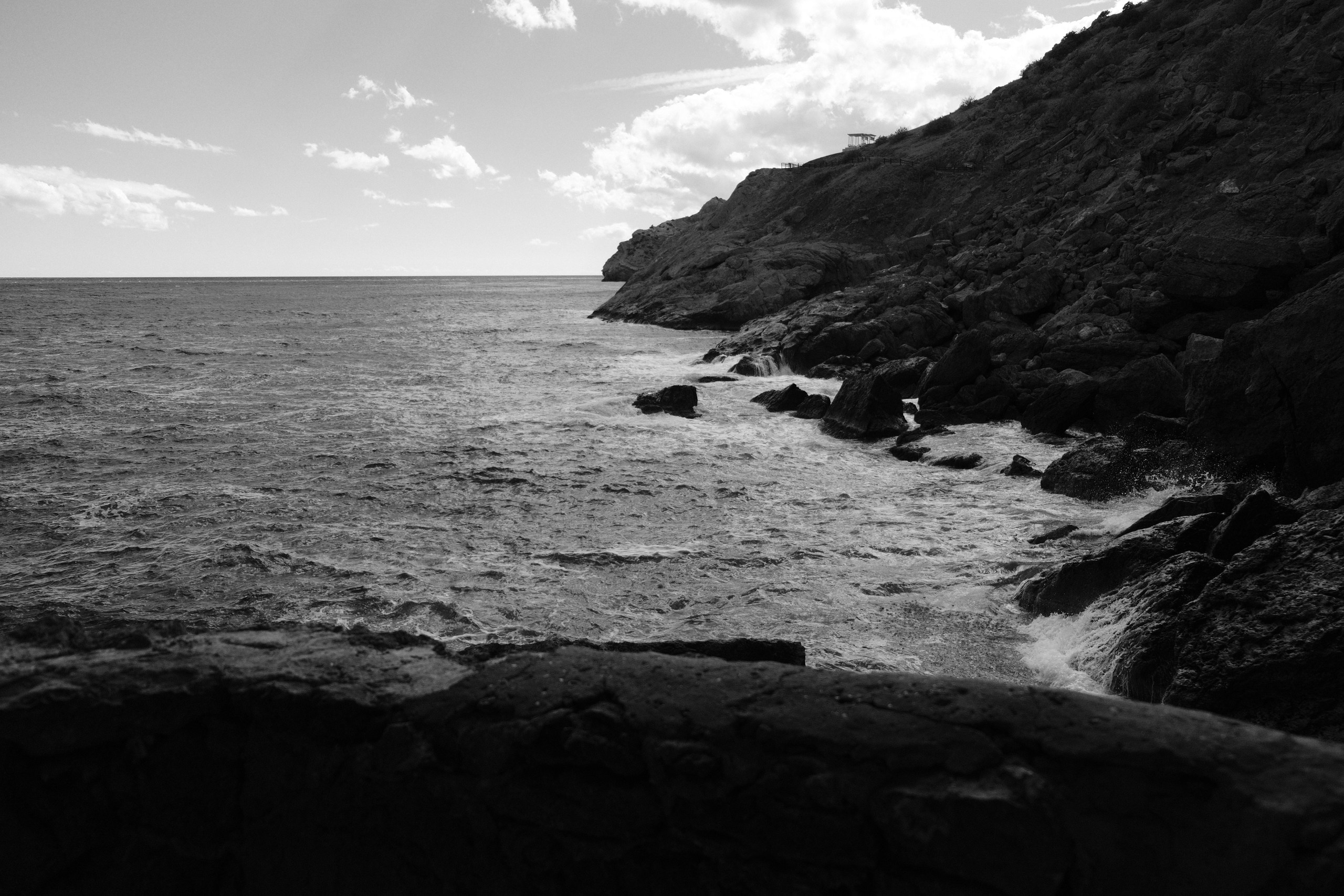 Свадебная фотосессия на Тропе Глицина Судак. Свадебный фотограф и видеограф в Крыму! Ваш день будет незабываемым!