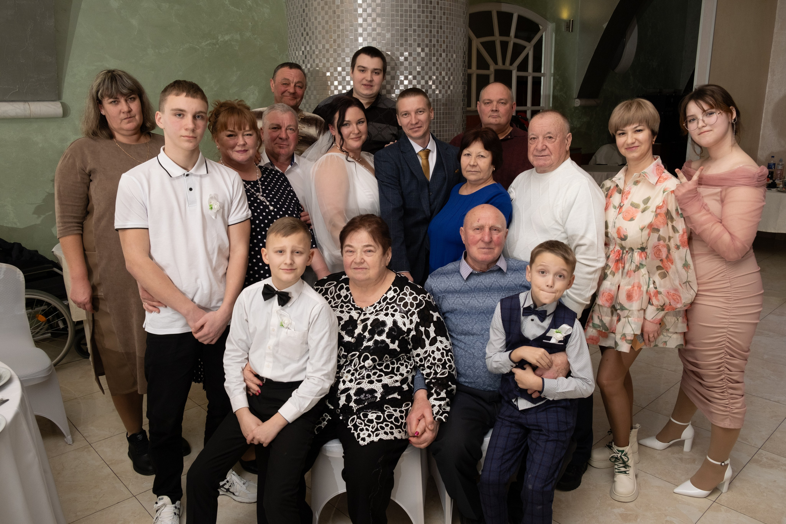 Гостиница Севастополь. Свадебная фотосессия Новый Херсонес. Профессиональная фотосъемка в Крыму. Натуральные эмоции и живые кадры. Забронируйте дату прямо сейчас!