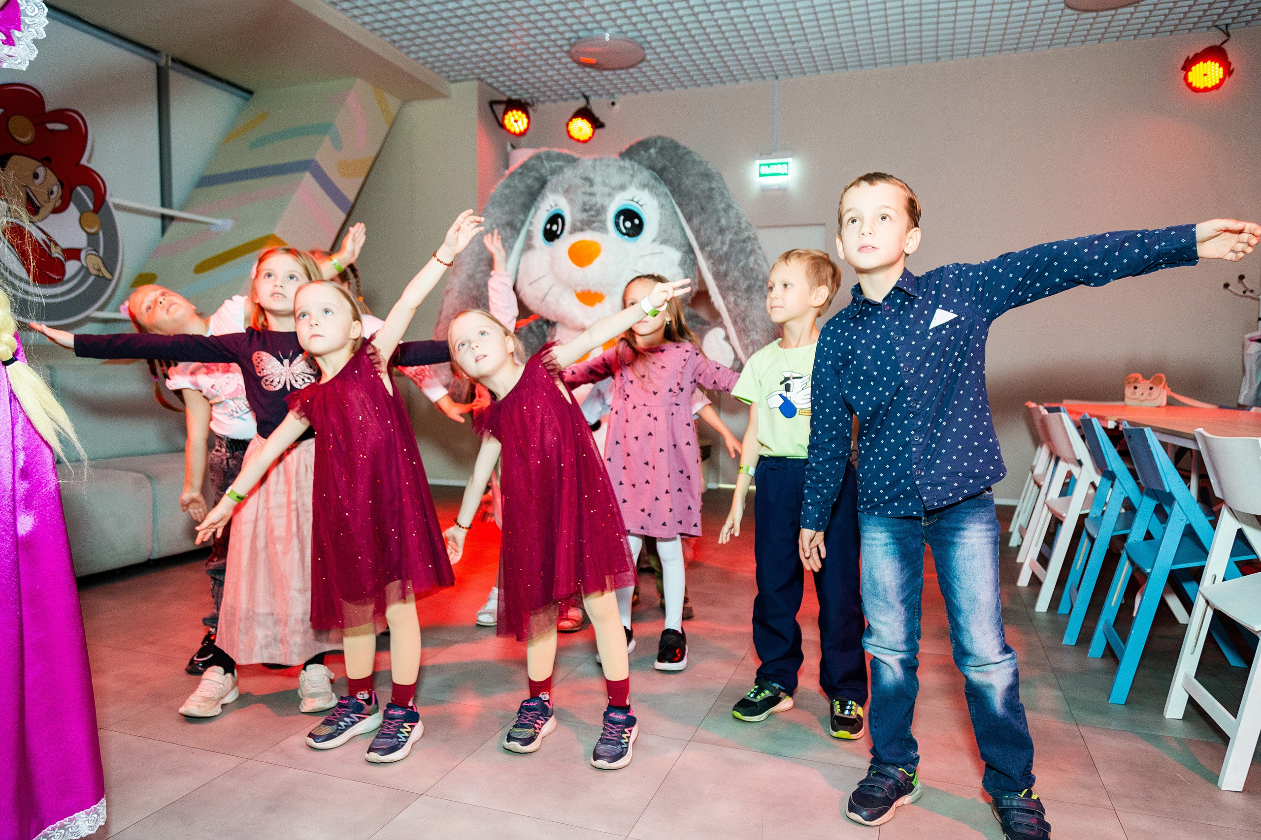 Лиде и Лизе 6 лет. Детский фотограф видеограф в Хабаровске Михаил Орлов