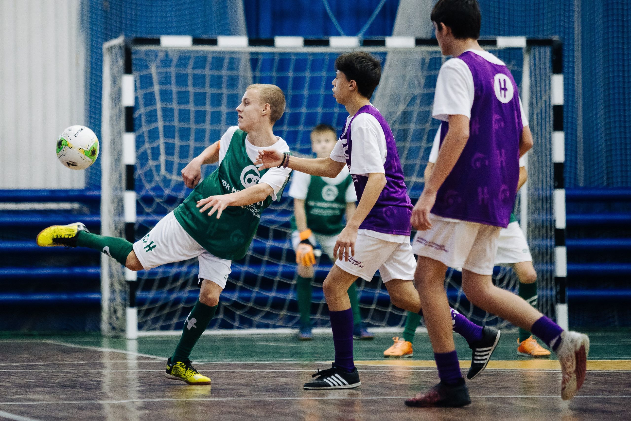 Турнир по футболу среди команд школ-интернатов Магнитогорска «Надеждик CUP» // 08.12.2024. Денис Прохоров Фотограф в г. Магнитогорск