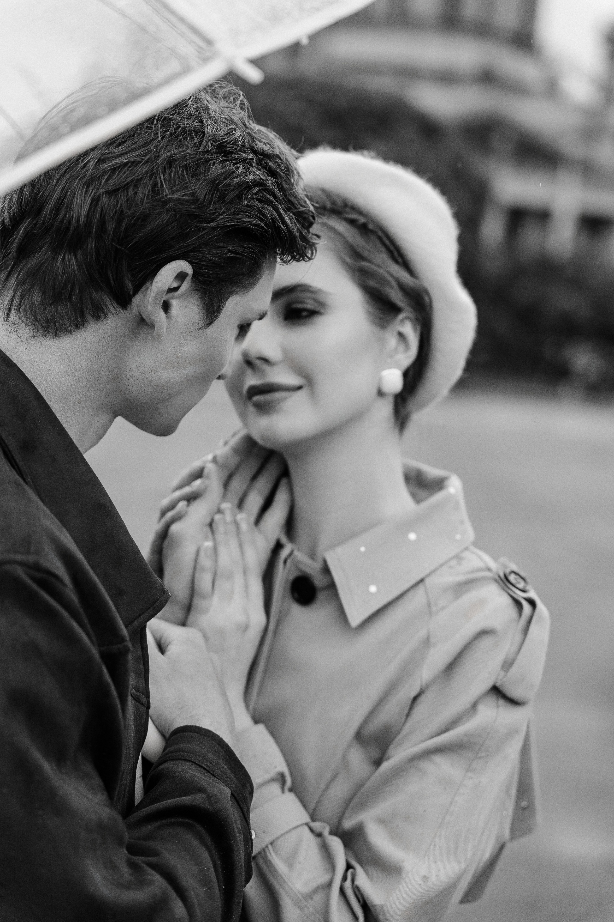 Двое под одним зонтом