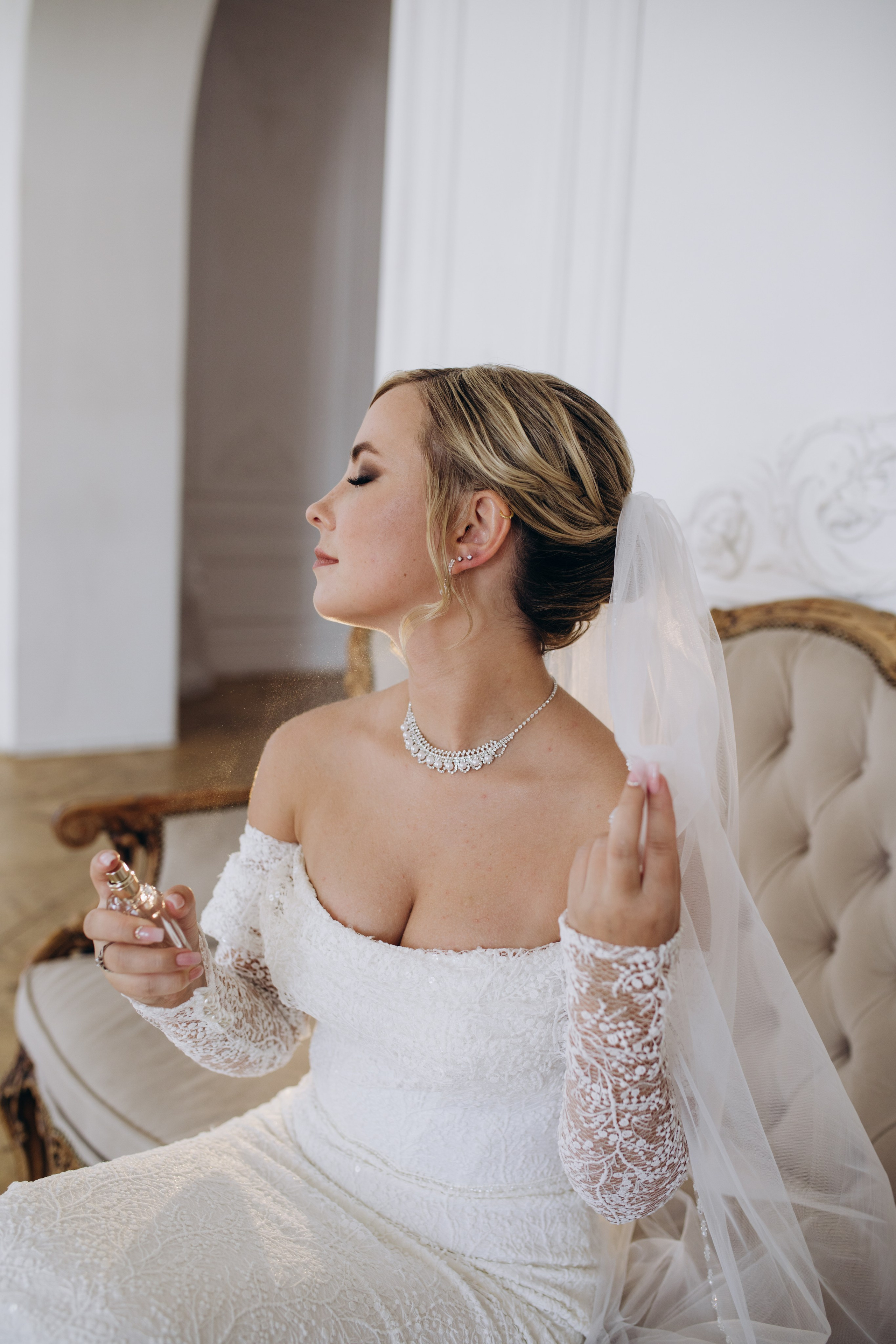 Свадебная регистрация в Загсе на Английской Набережной в Санкт-Петербурге. Фотограф в Санкт-Петербурге Разиля Идиятуллина