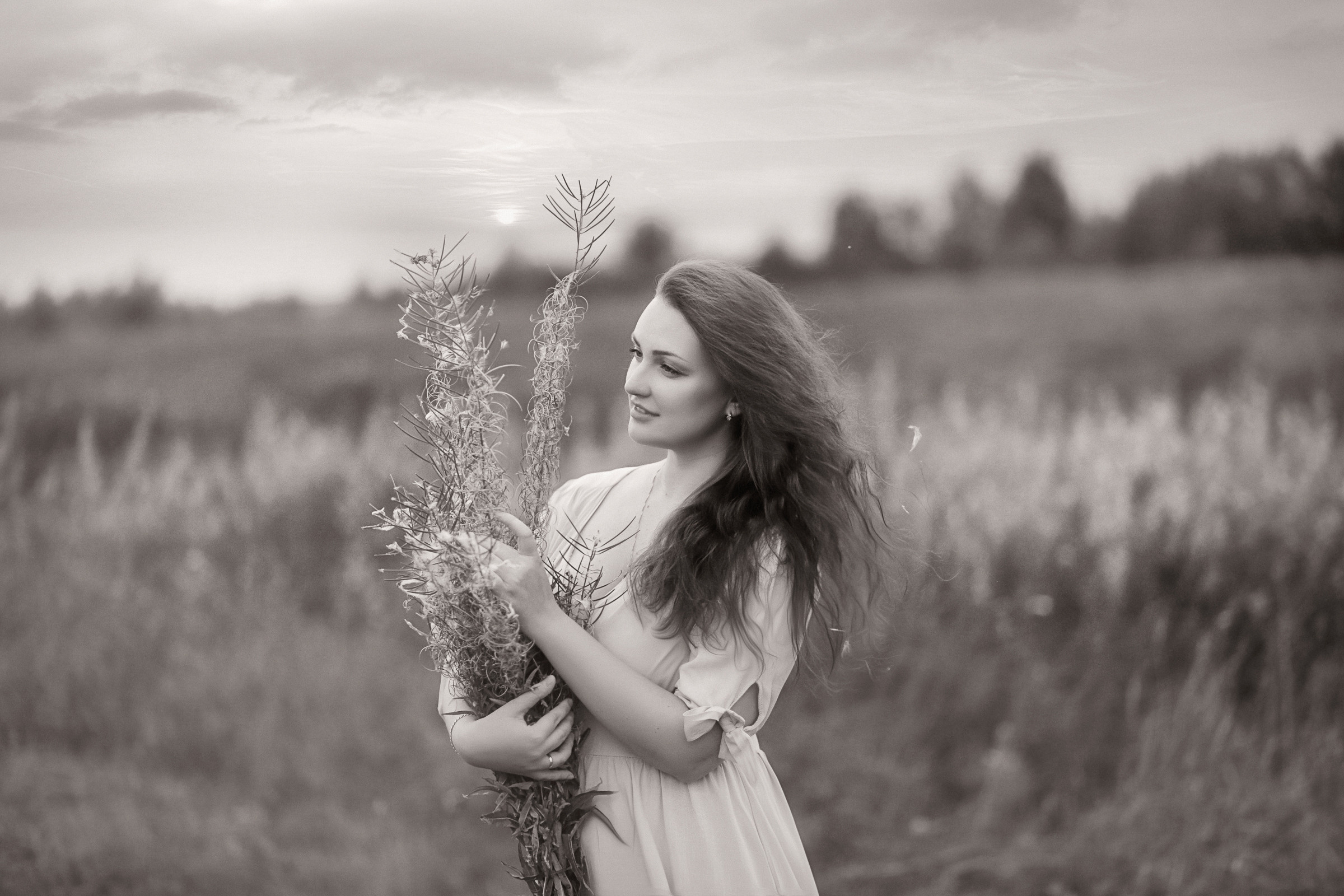 Фотосессия в поле на стоге сена. Фотограф женский и мужской портрет Санкт-Петербург