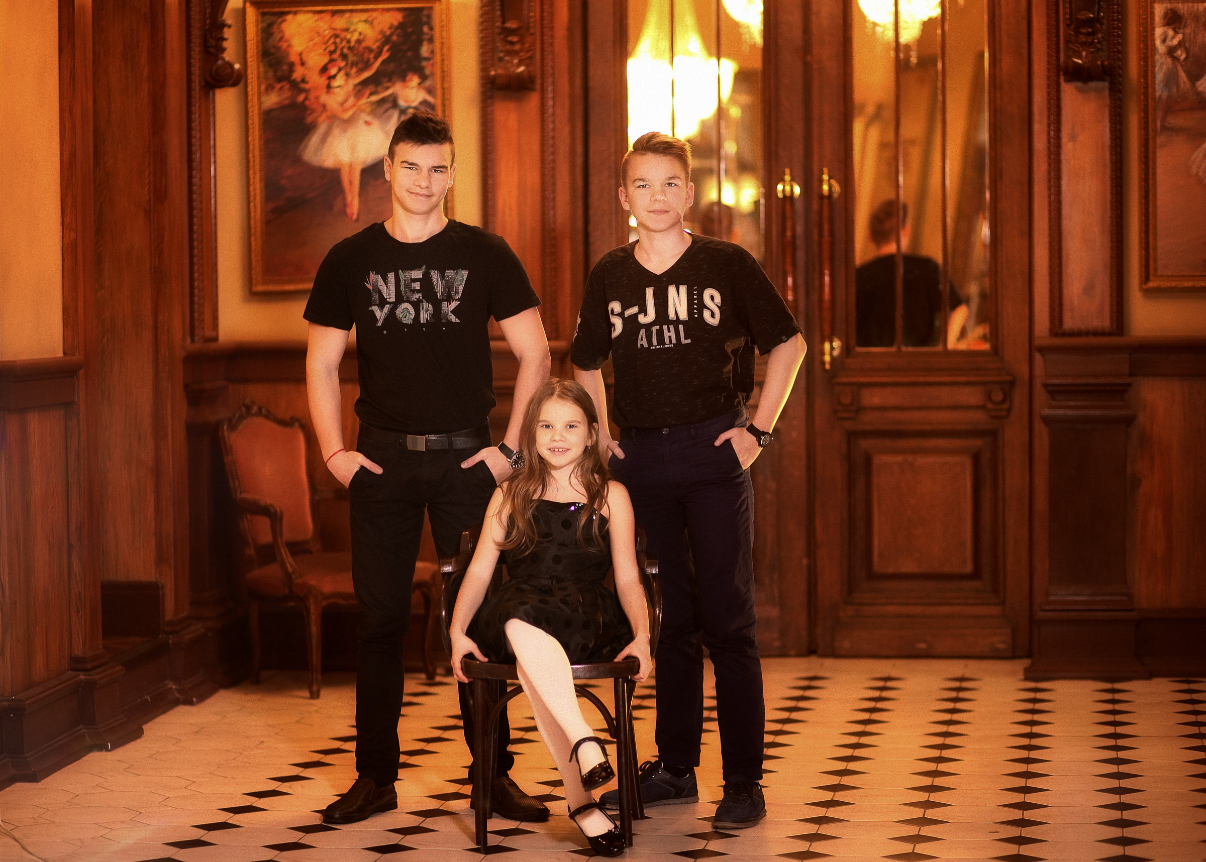 Новогодняя фотосессия большой семьи. Фотограф женский и мужской портрет Санкт-Петербург