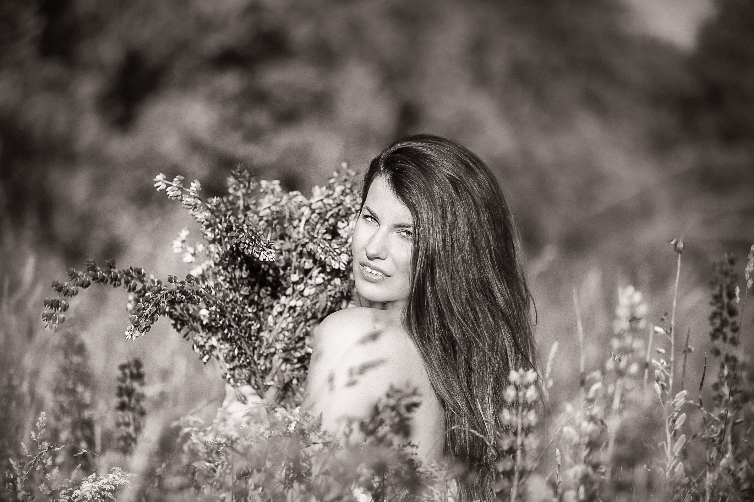 Фотосессия с люпинами. Фотограф женский и мужской портрет Санкт-Петербург