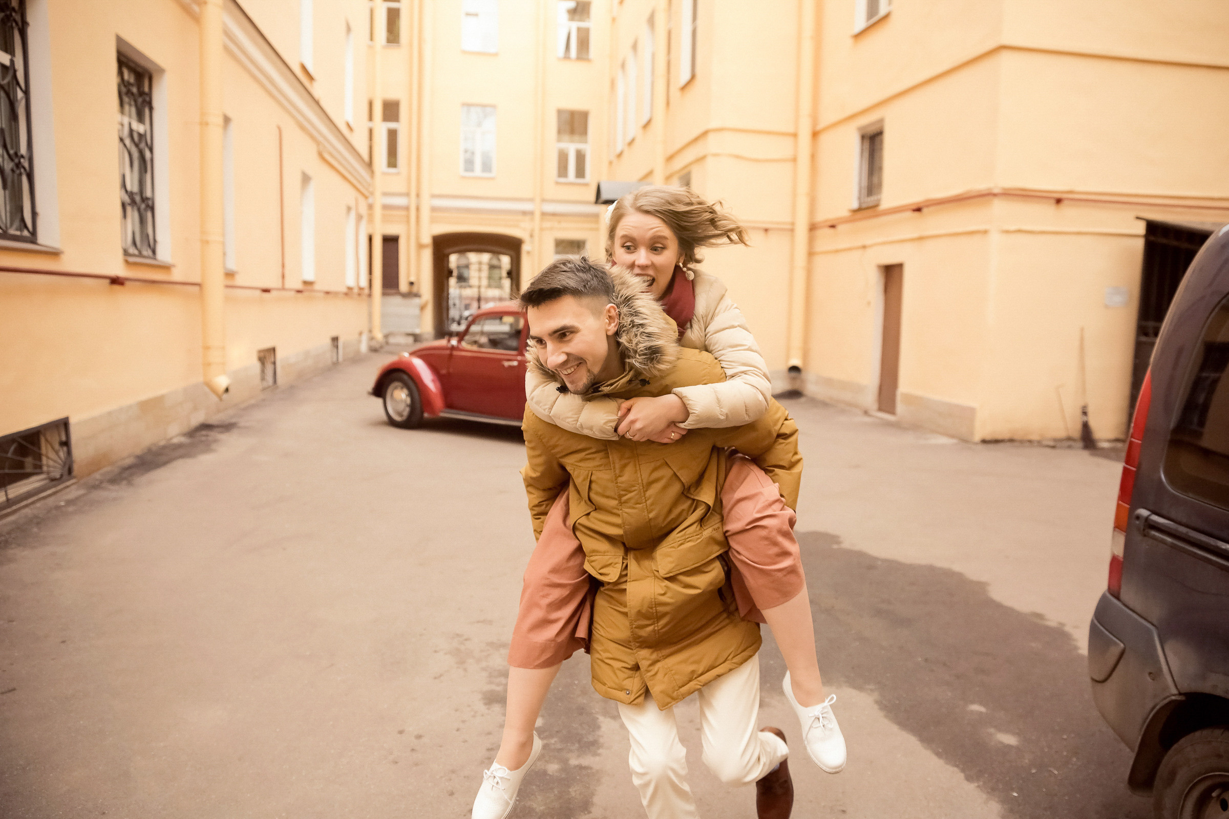 Свадьба с прогулкой по набережной. Фотограф женский и мужской портрет Санкт-Петербург