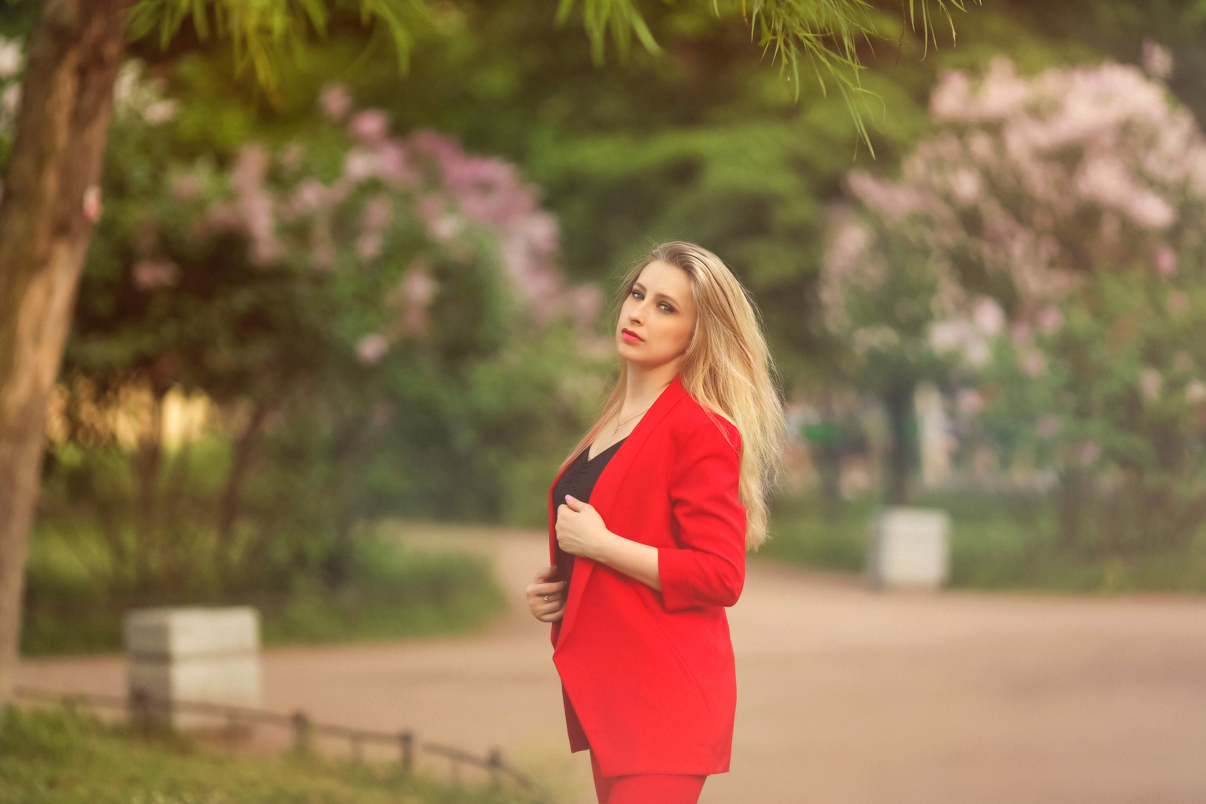 Фотосессия в городском парке. Фотограф женский и мужской портрет Санкт-Петербург