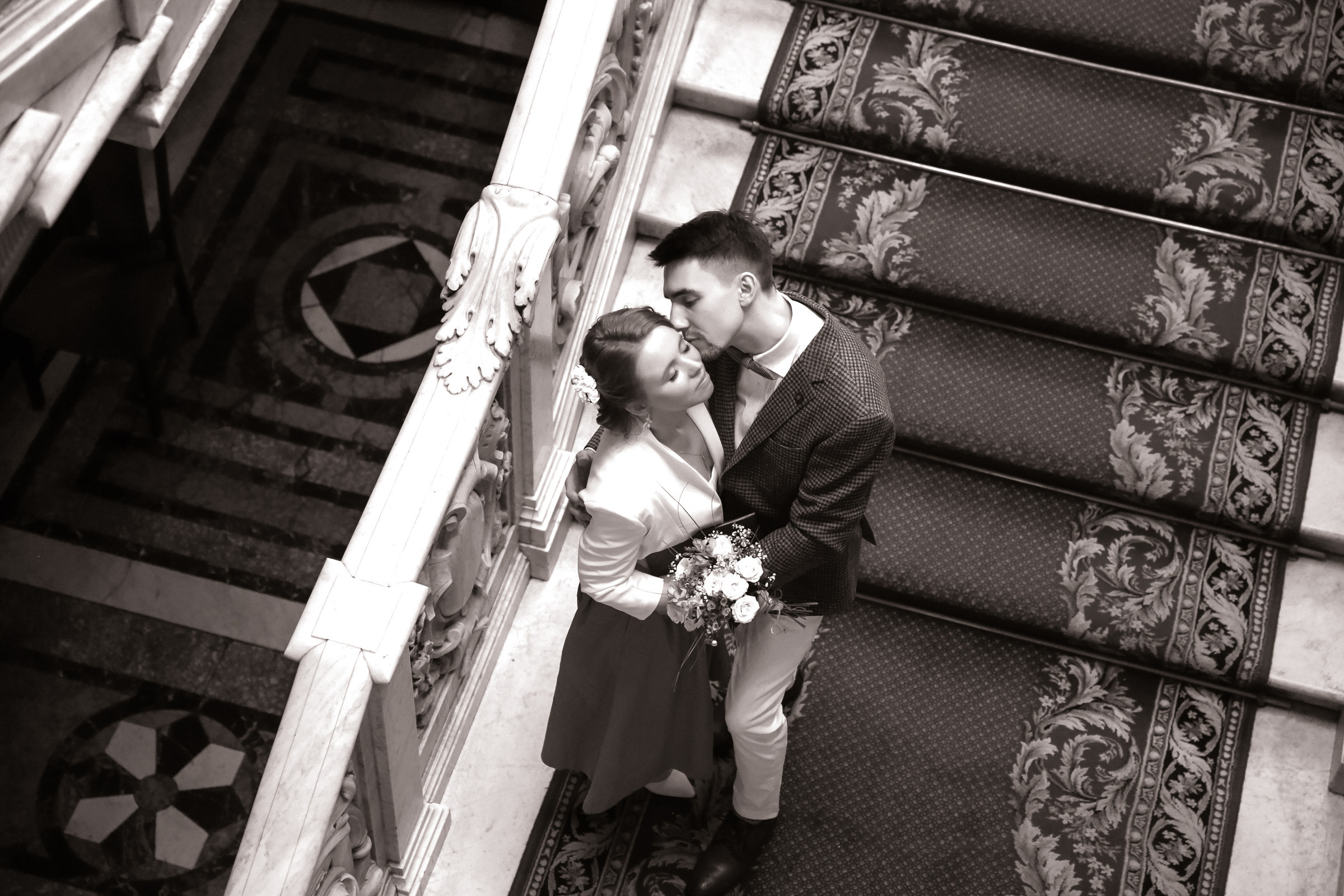 Свадьба с прогулкой по набережной. Фотограф женский и мужской портрет Санкт-Петербург