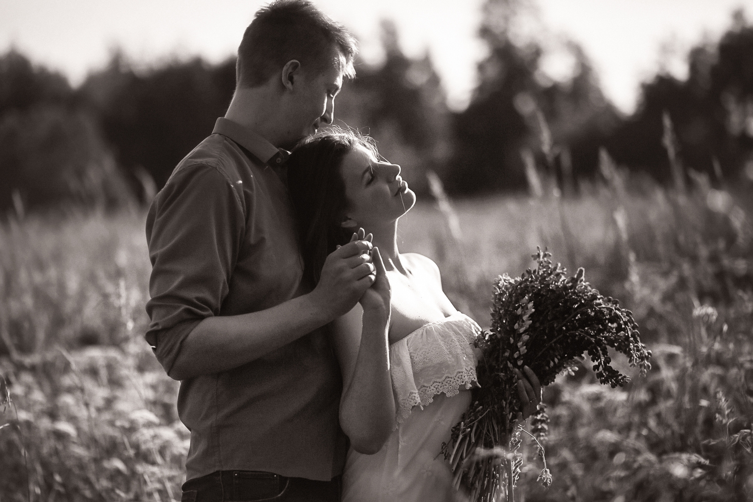 Фотосессия с люпинами. Фотограф женский и мужской портрет Санкт-Петербург