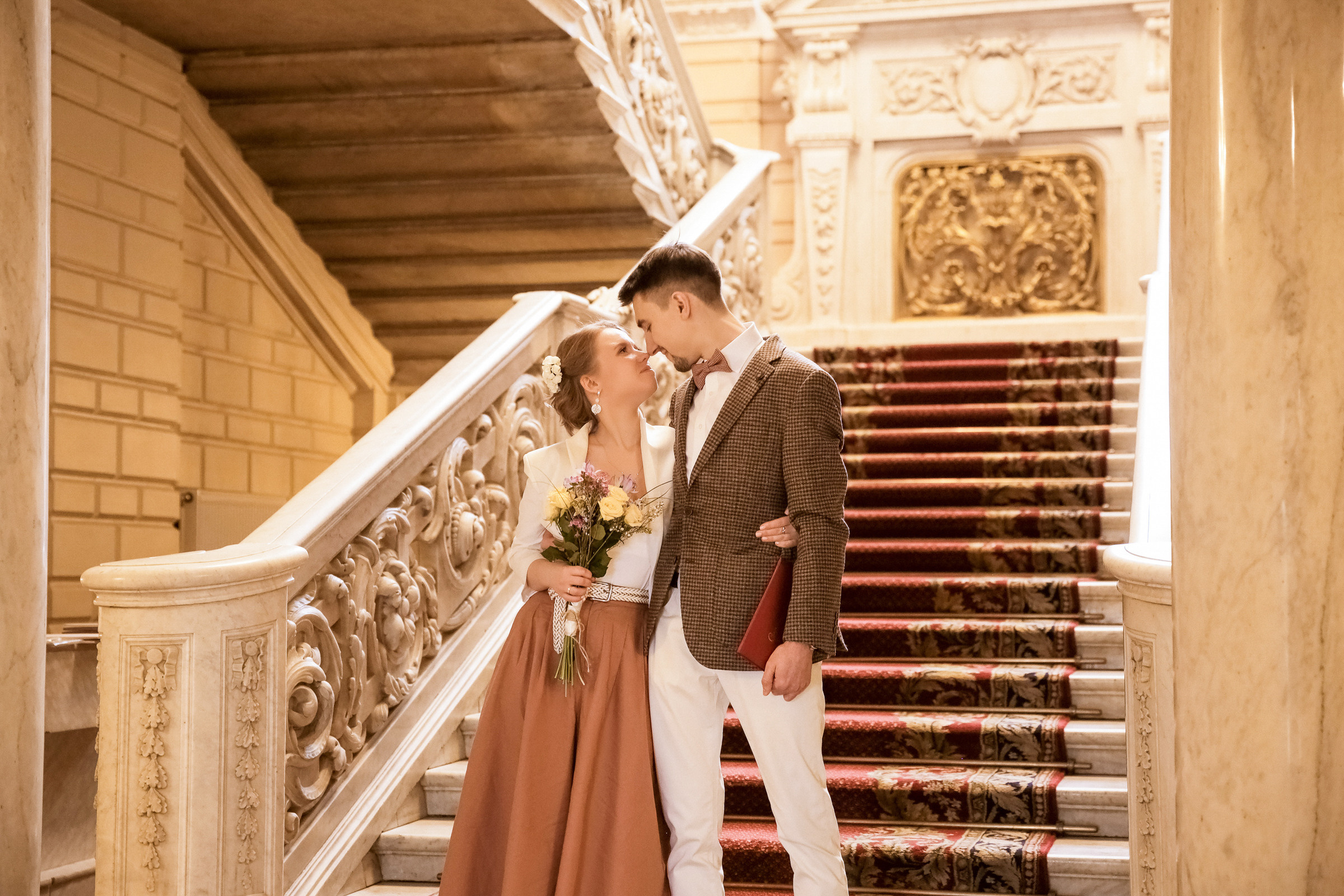 Свадьба с прогулкой по набережной. Фотограф женский и мужской портрет Санкт-Петербург