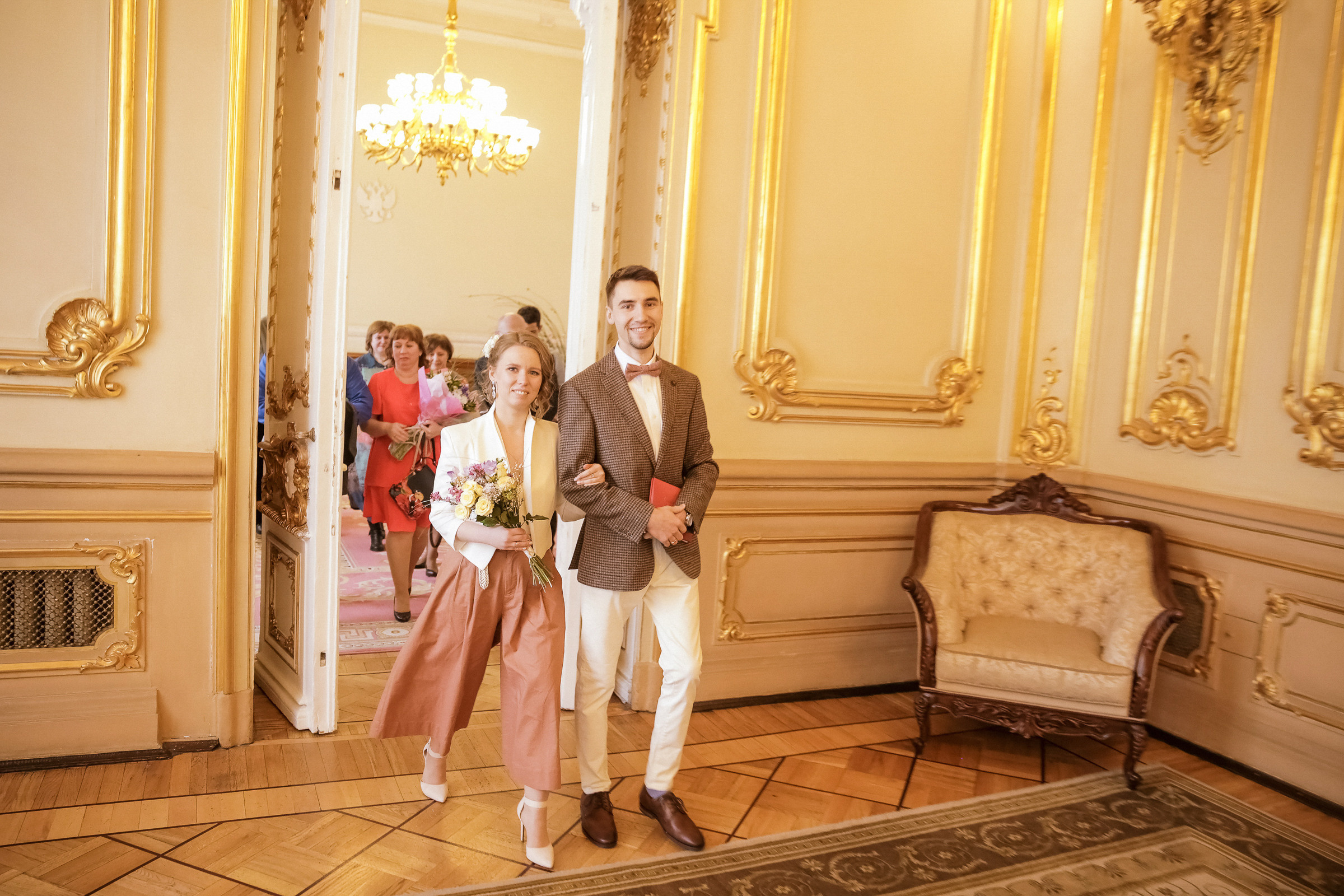 Свадьба с прогулкой по набережной. Фотограф женский и мужской портрет Санкт-Петербург