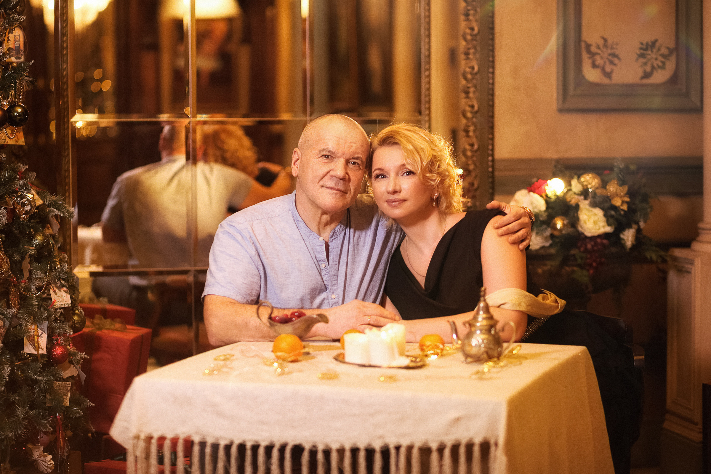 Новогодняя фотосессия большой семьи. Фотограф женский и мужской портрет Санкт-Петербург