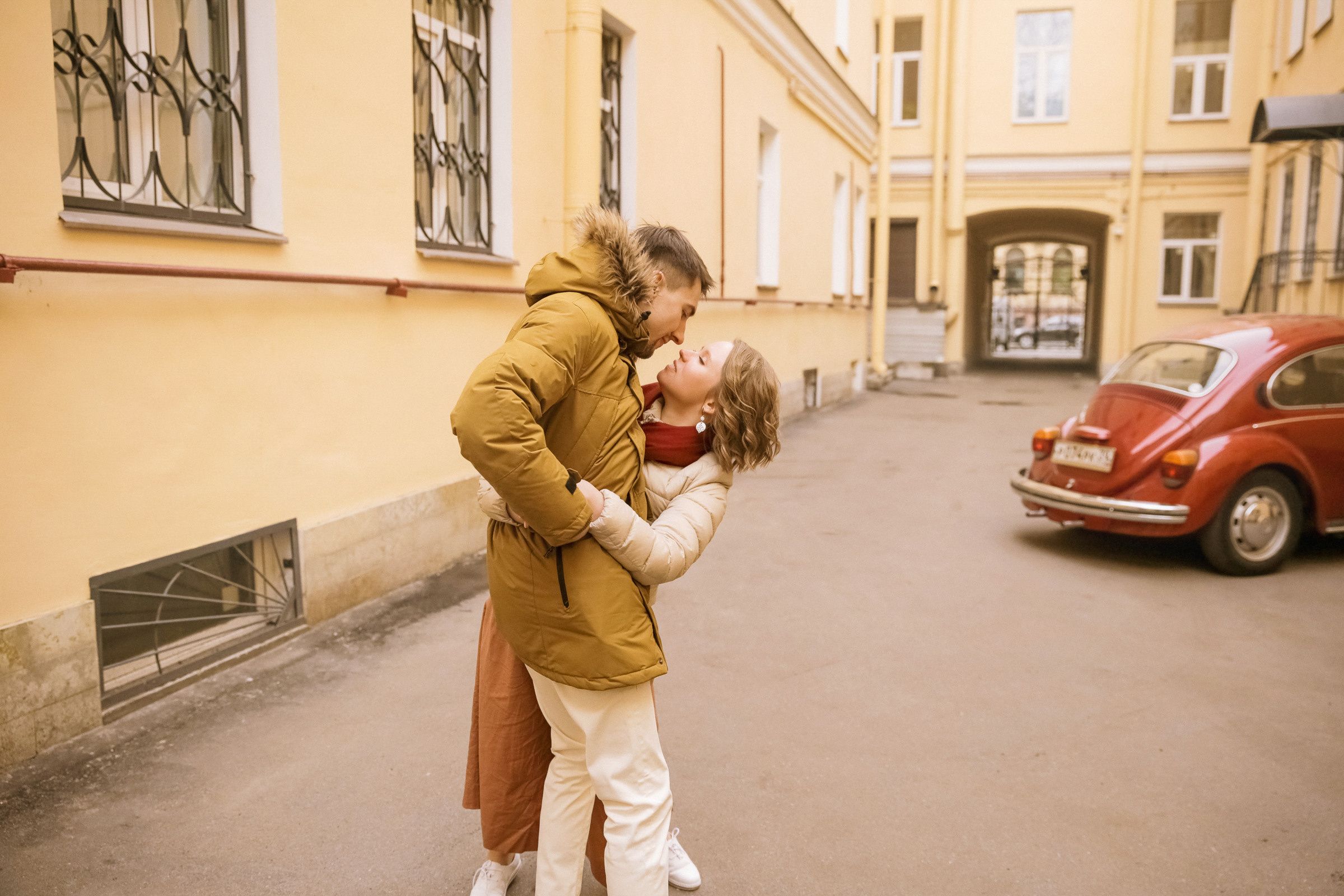 Свадьба с прогулкой по набережной. Фотограф женский и мужской портрет Санкт-Петербург