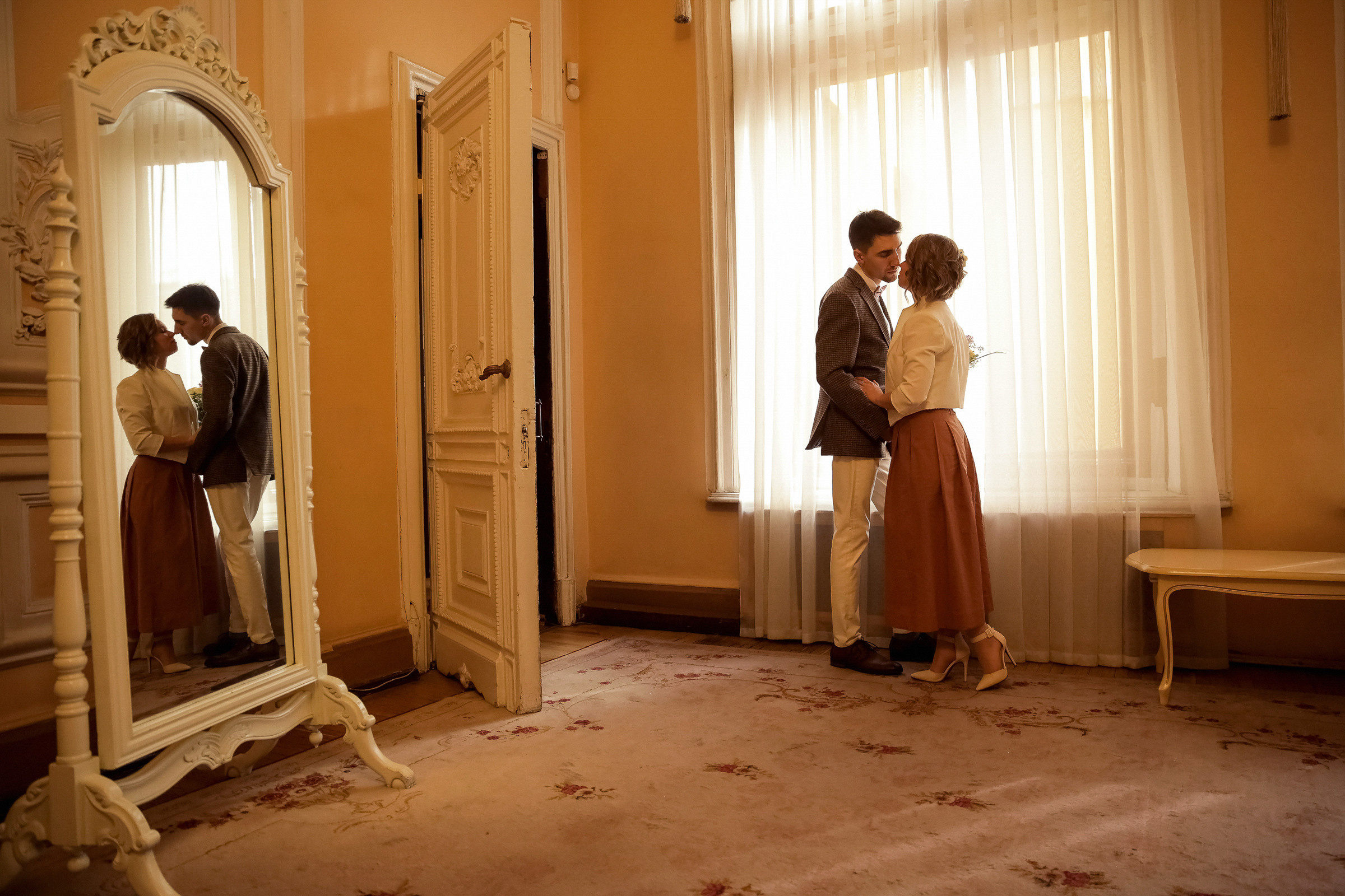 Свадьба с прогулкой по набережной. Фотограф женский и мужской портрет Санкт-Петербург