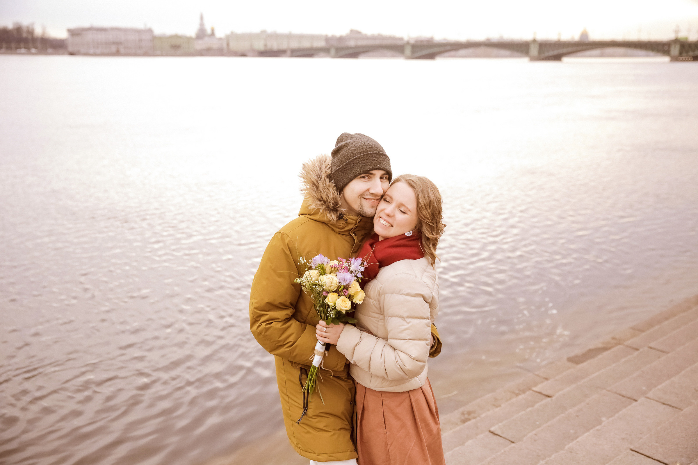 Свадьба с прогулкой по набережной. Фотограф женский и мужской портрет Санкт-Петербург