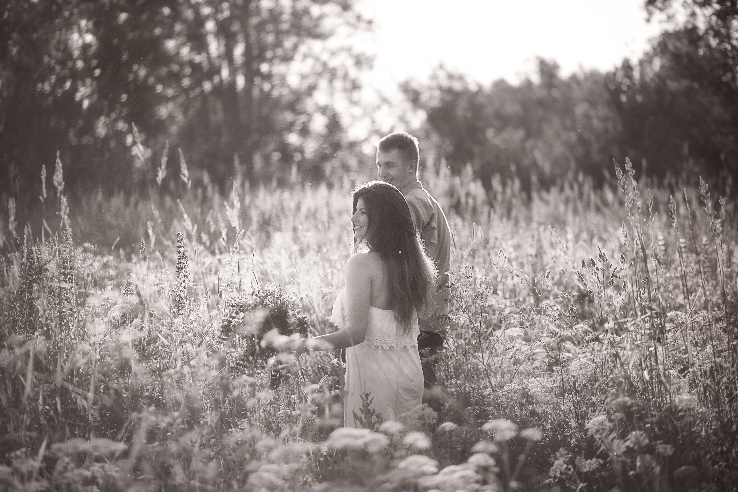 Фотосессия с люпинами. Фотограф женский и мужской портрет Санкт-Петербург