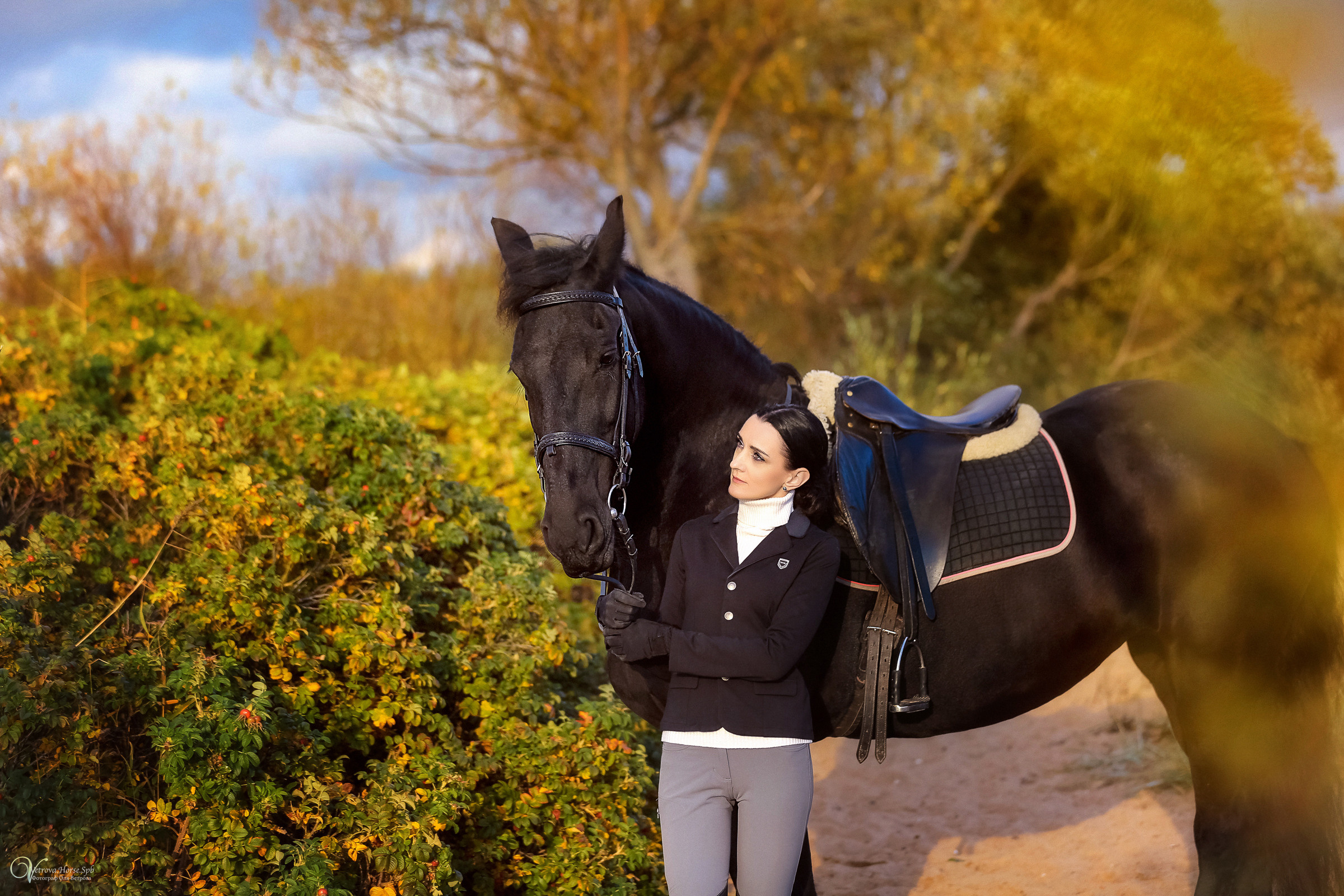 Осенняя съемка с лошадью В СПБ. Фотограф женский и мужской портрет Санкт-Петербург