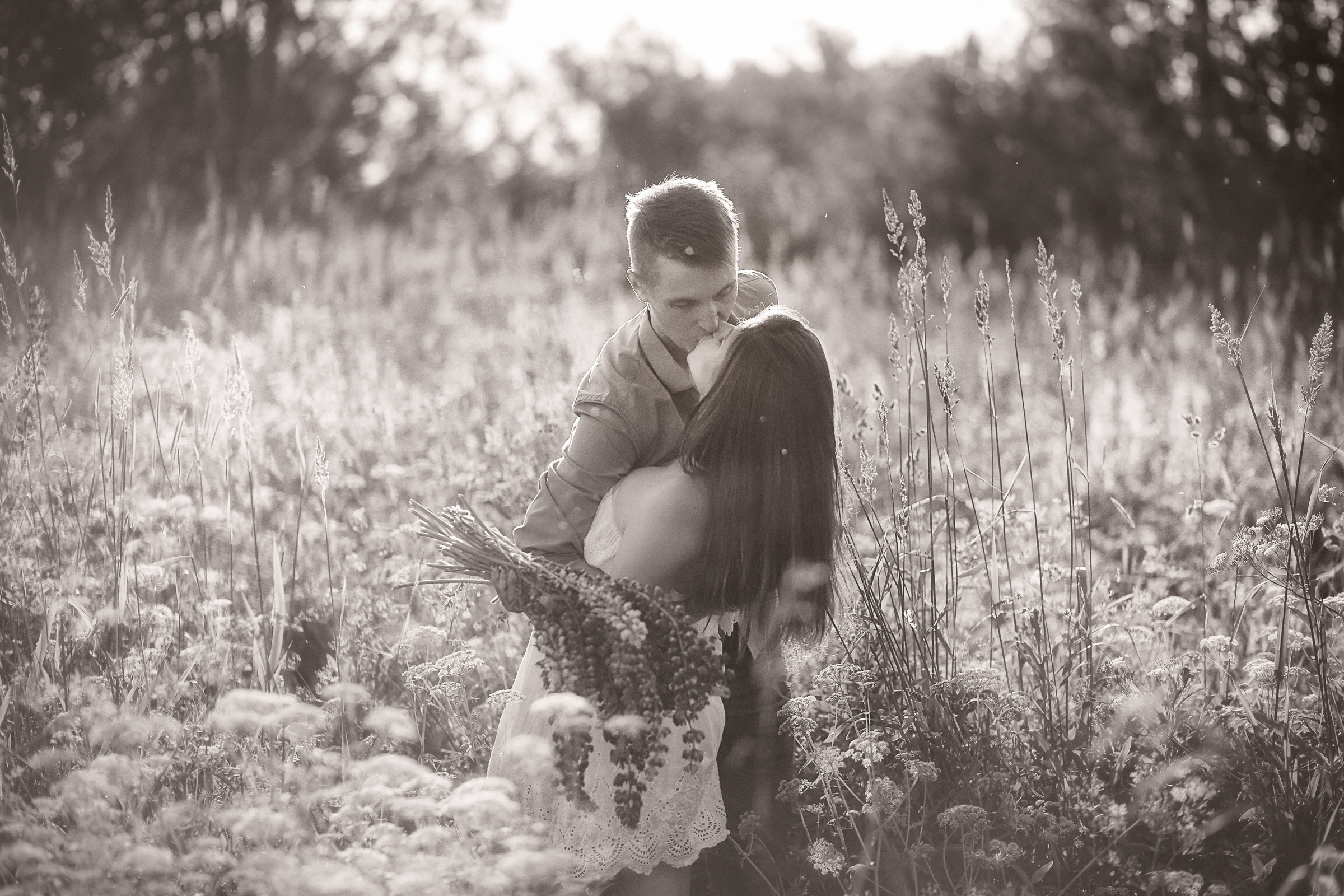 Фотосессия с люпинами. Фотограф женский и мужской портрет Санкт-Петербург