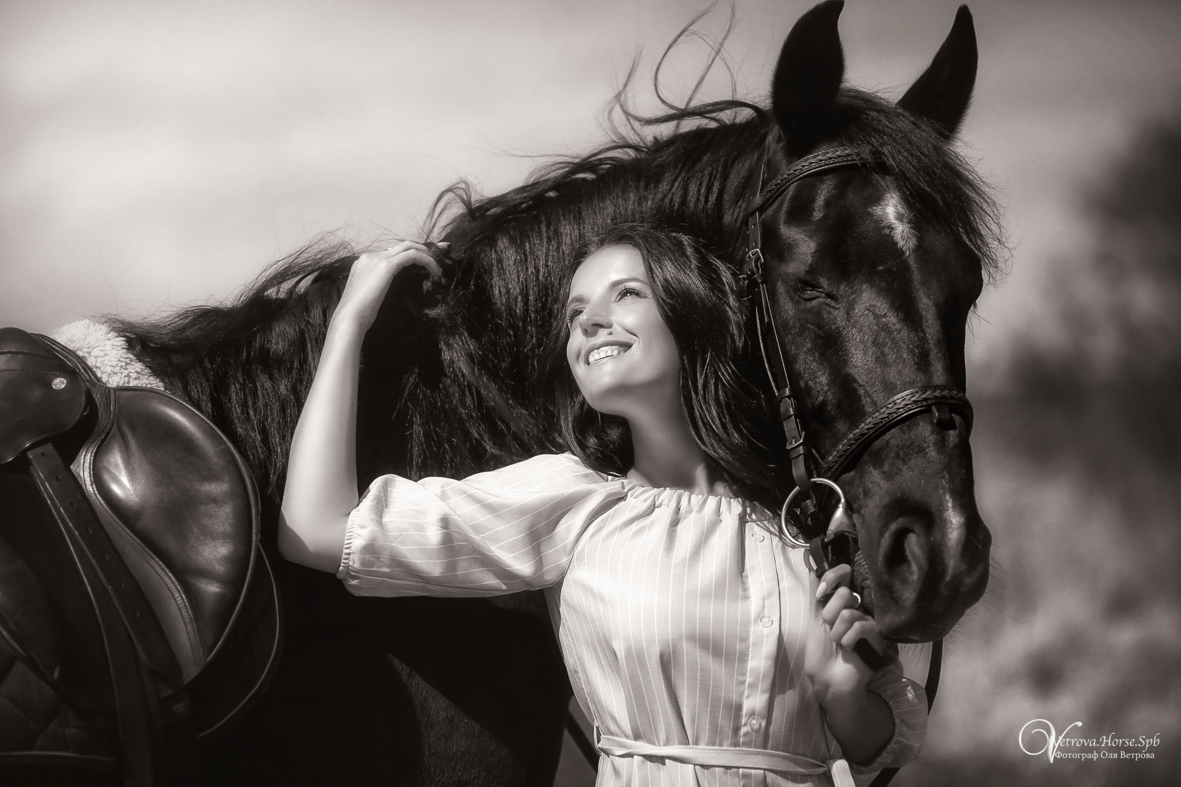 Конная фотосессия на заливе в СПБ. Фотограф женский и мужской портрет Санкт-Петербург