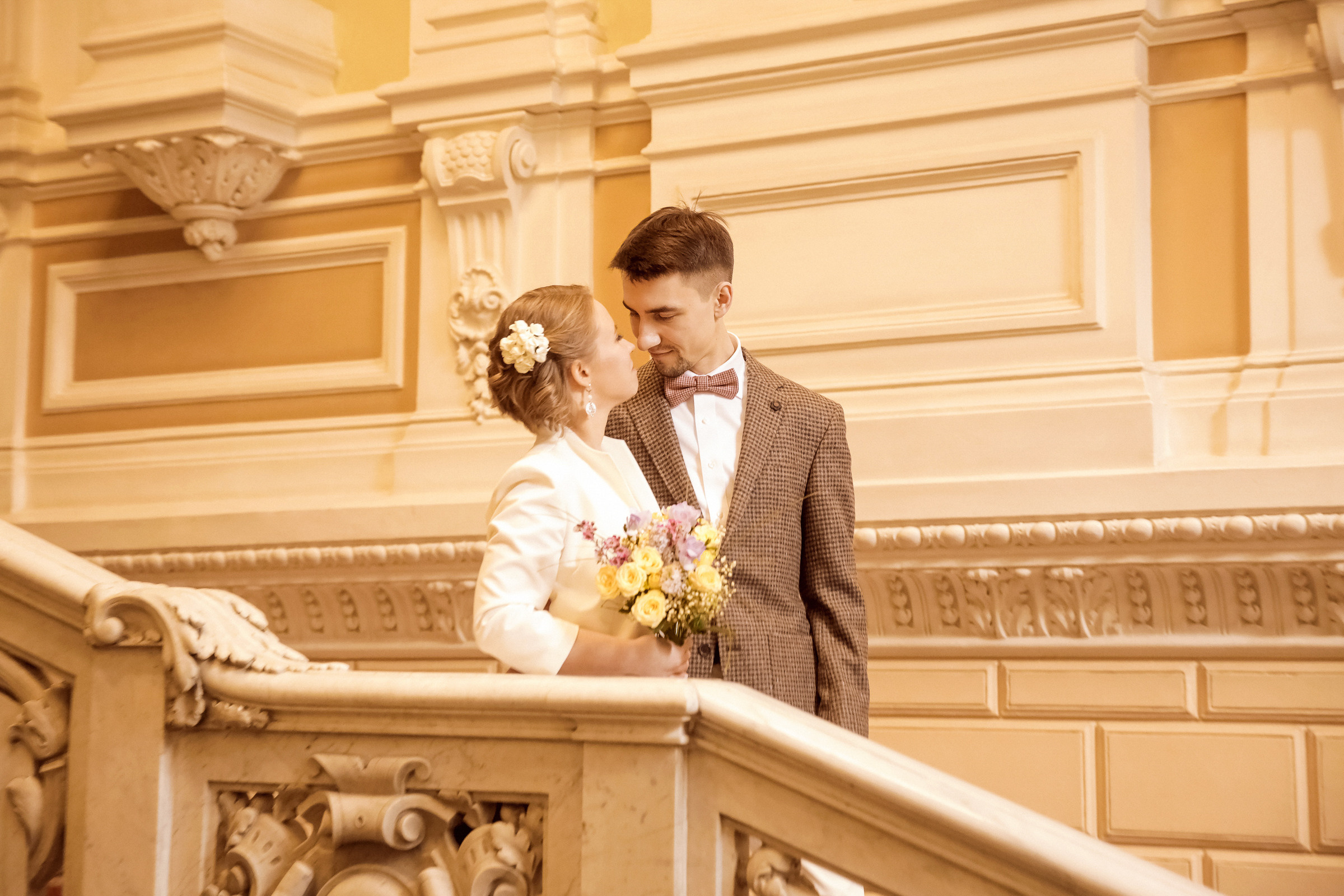 Свадьба с прогулкой по набережной. Фотограф женский и мужской портрет Санкт-Петербург