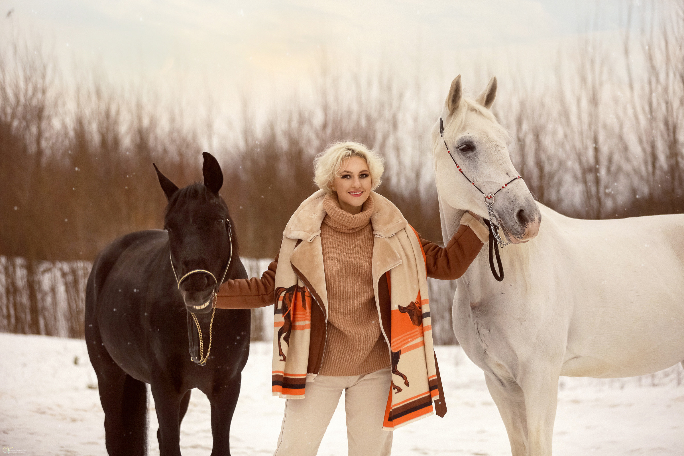 Съемка девушки и два коня. Фотограф женский и мужской портрет Санкт-Петербург