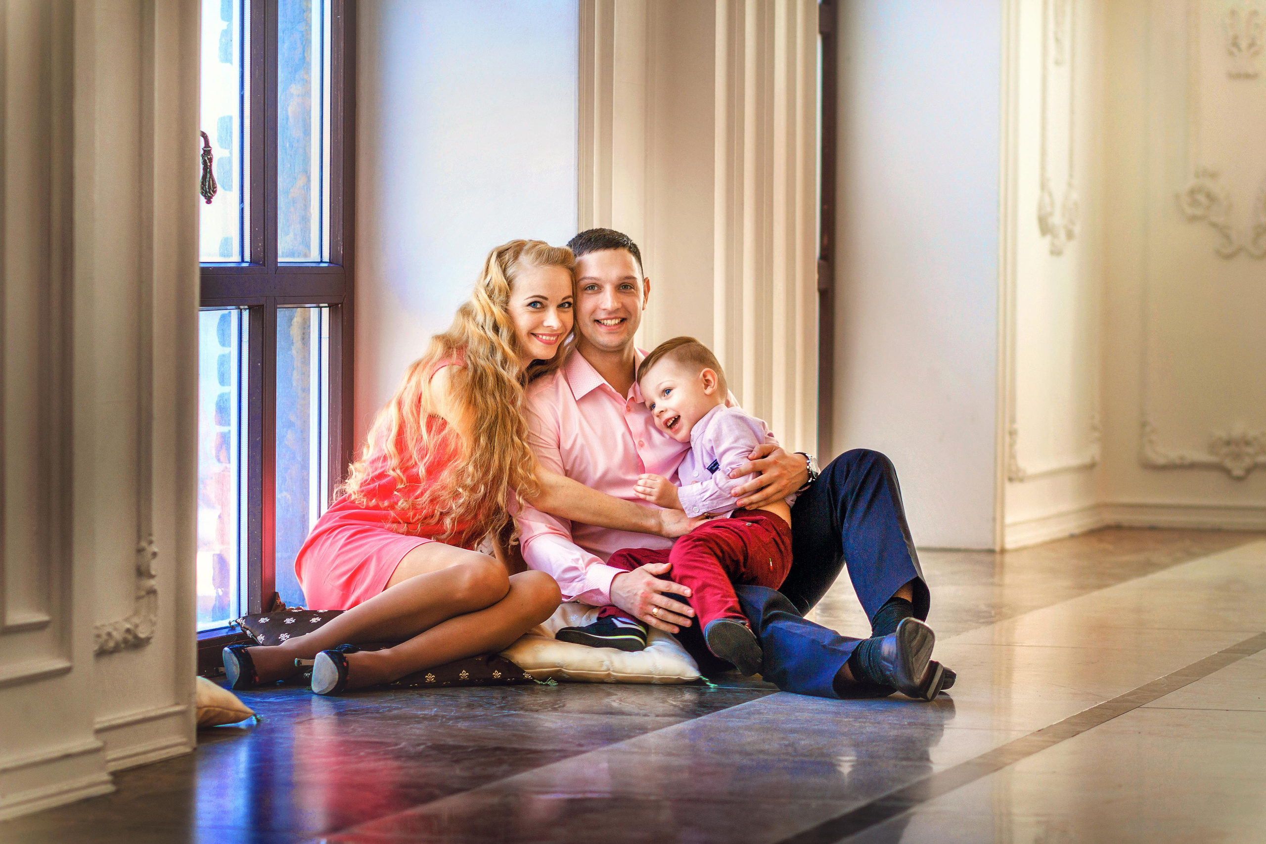 Семейная съемка в студии в СПб. Фотограф женский и мужской портрет Санкт-Петербург