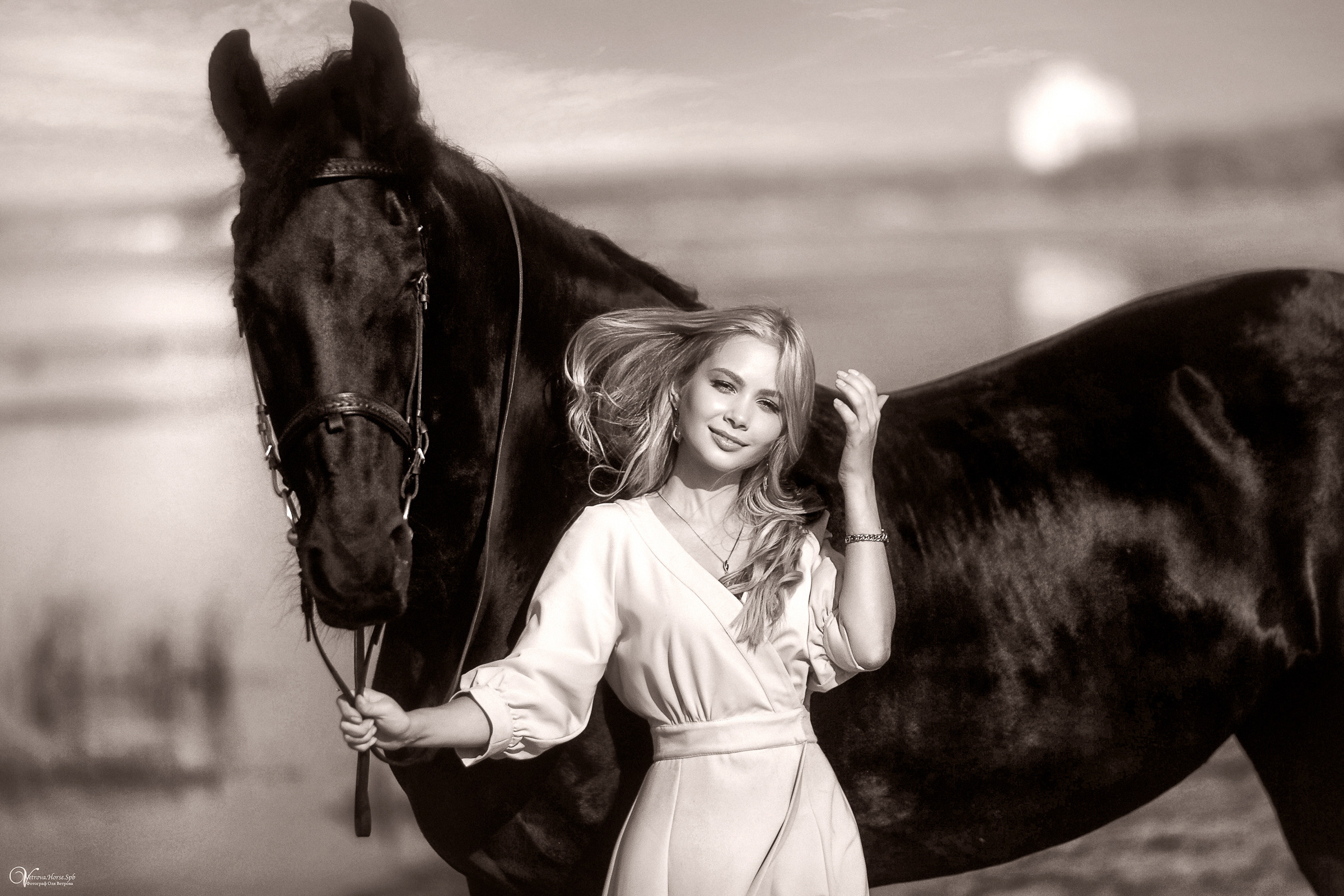 Фотосессия с вороным конем в СПб. Фотограф женский и мужской портрет Санкт-Петербург