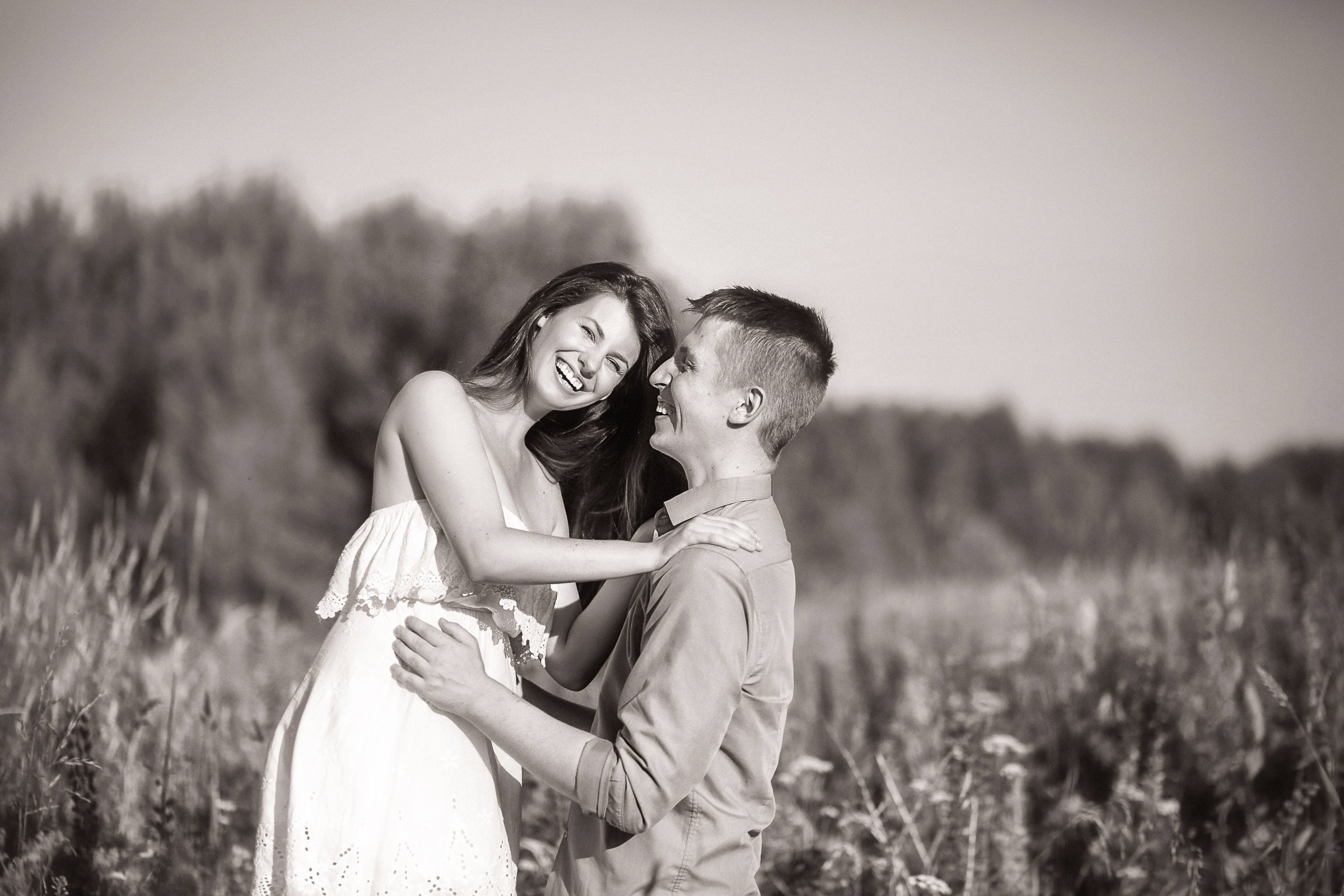 Фотосессия с люпинами. Фотограф женский и мужской портрет Санкт-Петербург