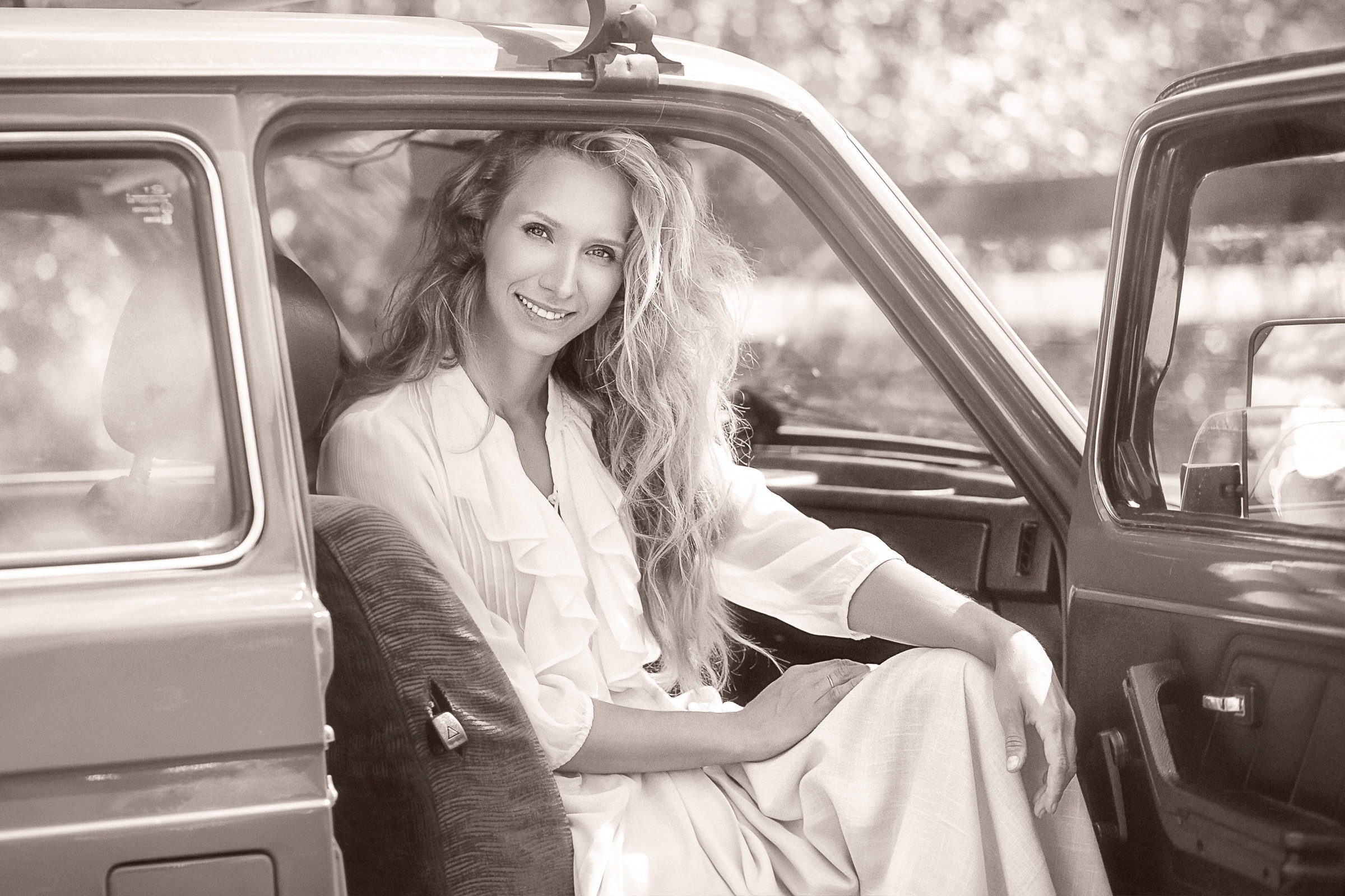 Фотосессия в своем автомобиле СПб. Фотограф женский и мужской портрет Санкт-Петербург