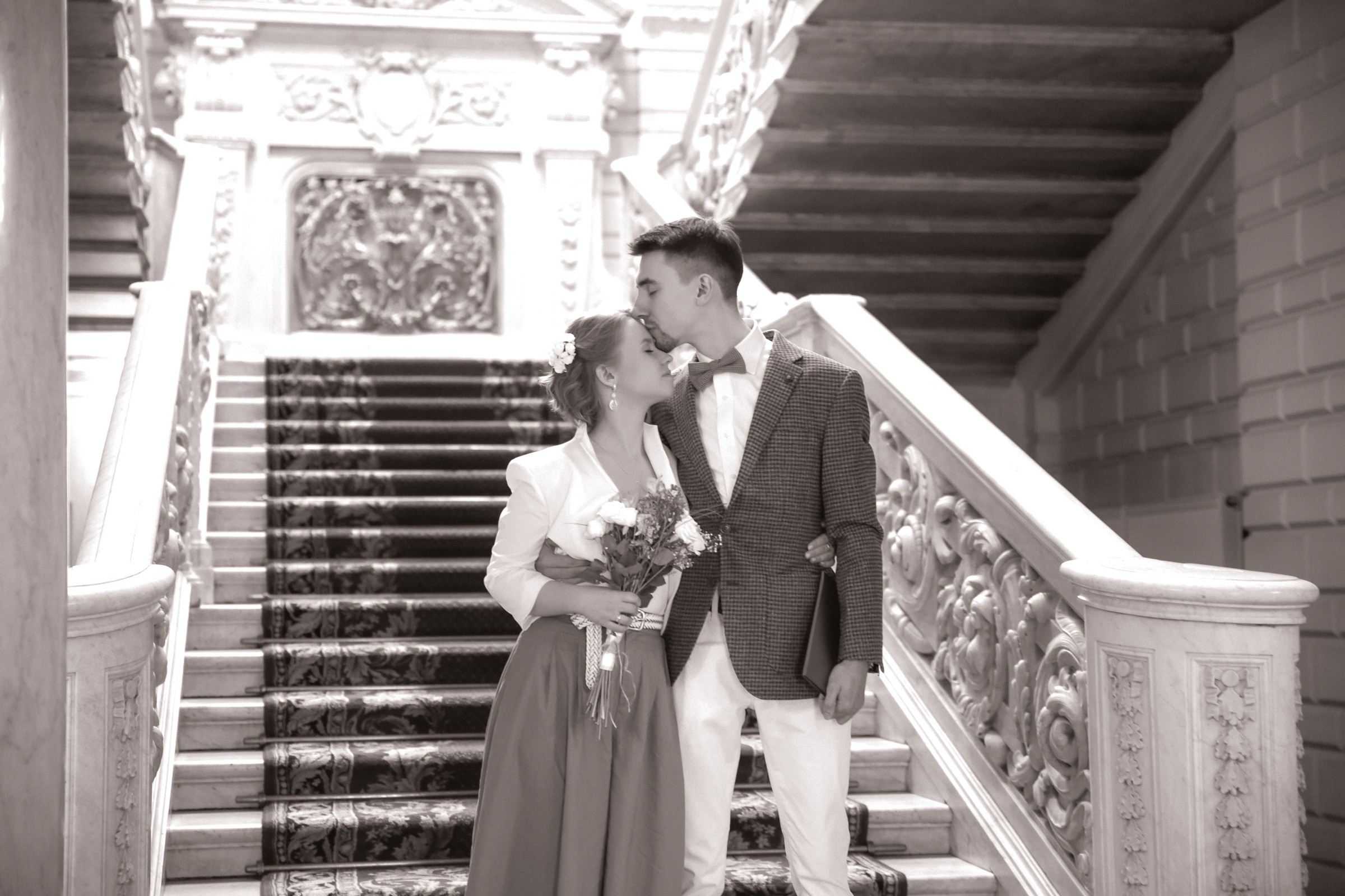 Свадьба с прогулкой по набережной. Фотограф женский и мужской портрет Санкт-Петербург