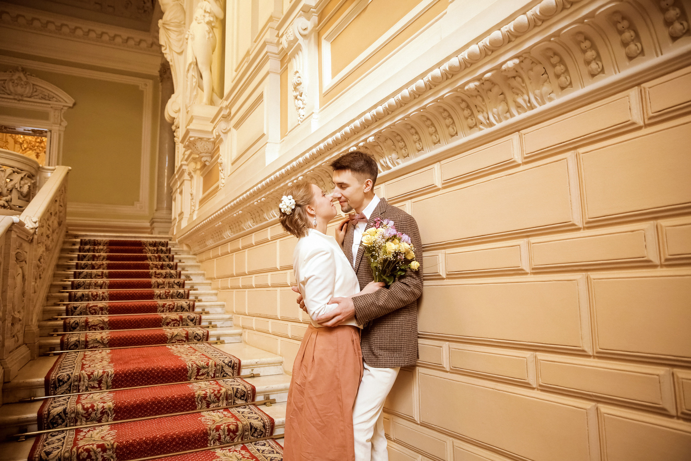 Свадьба с прогулкой по набережной. Фотограф женский и мужской портрет Санкт-Петербург