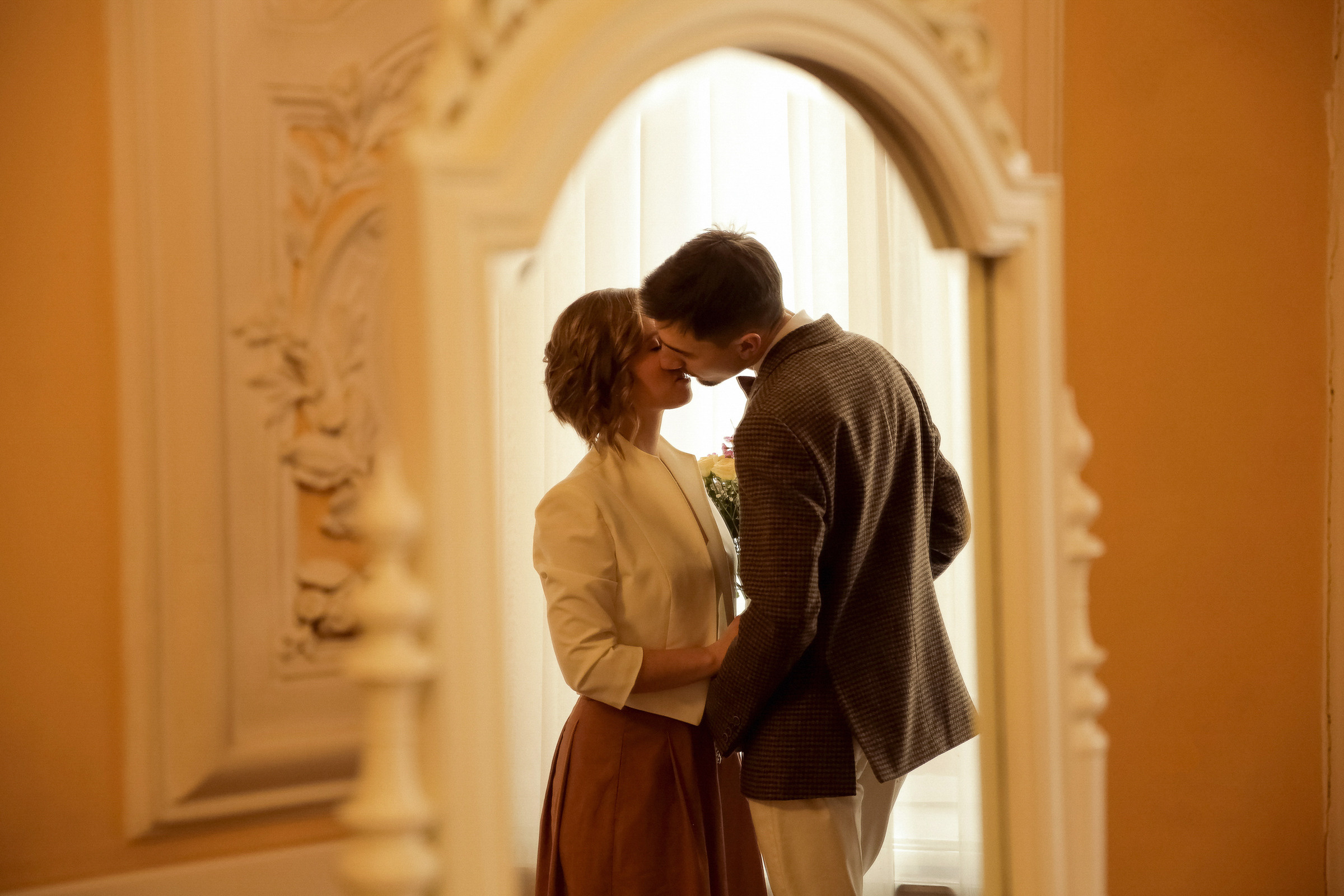 Свадьба с прогулкой по набережной. Фотограф женский и мужской портрет Санкт-Петербург