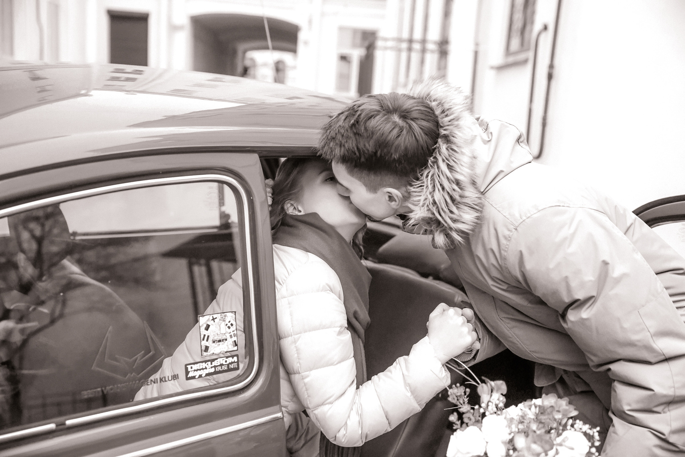 Свадьба с прогулкой по набережной. Фотограф женский и мужской портрет Санкт-Петербург