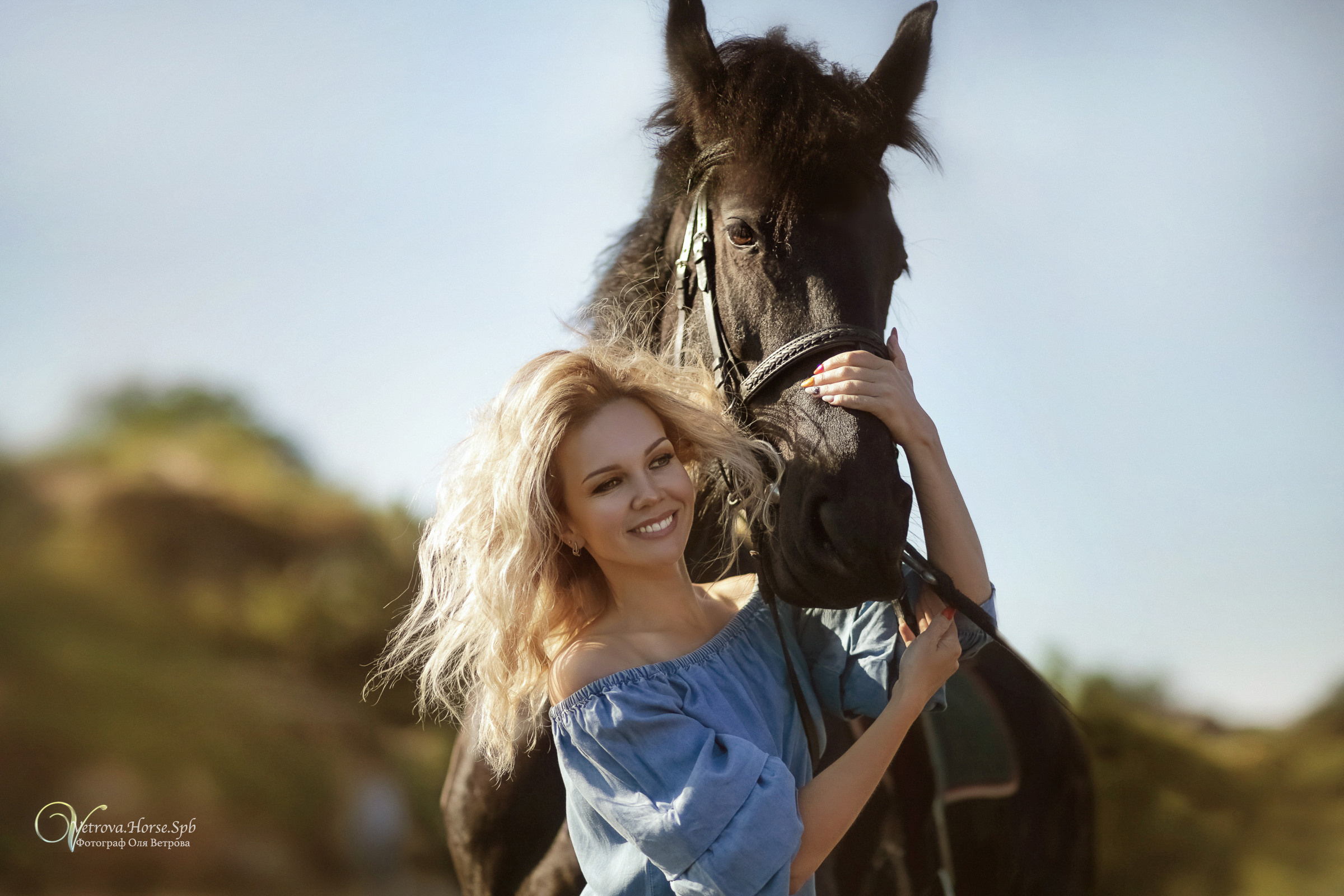 Конная фотосессия на водопаде. Фотограф женский и мужской портрет Санкт-Петербург