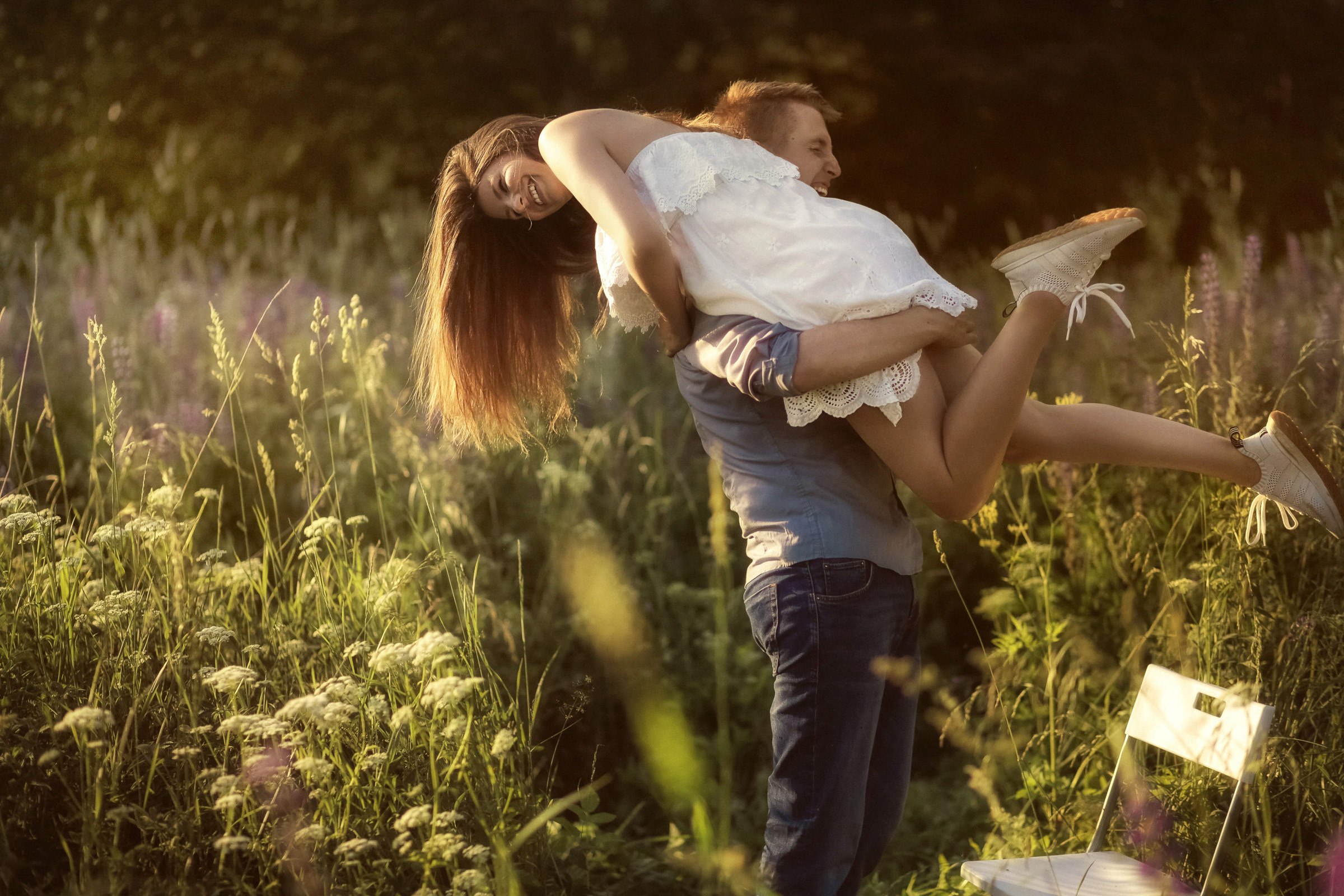 Фотосессия с люпинами. Фотограф женский и мужской портрет Санкт-Петербург